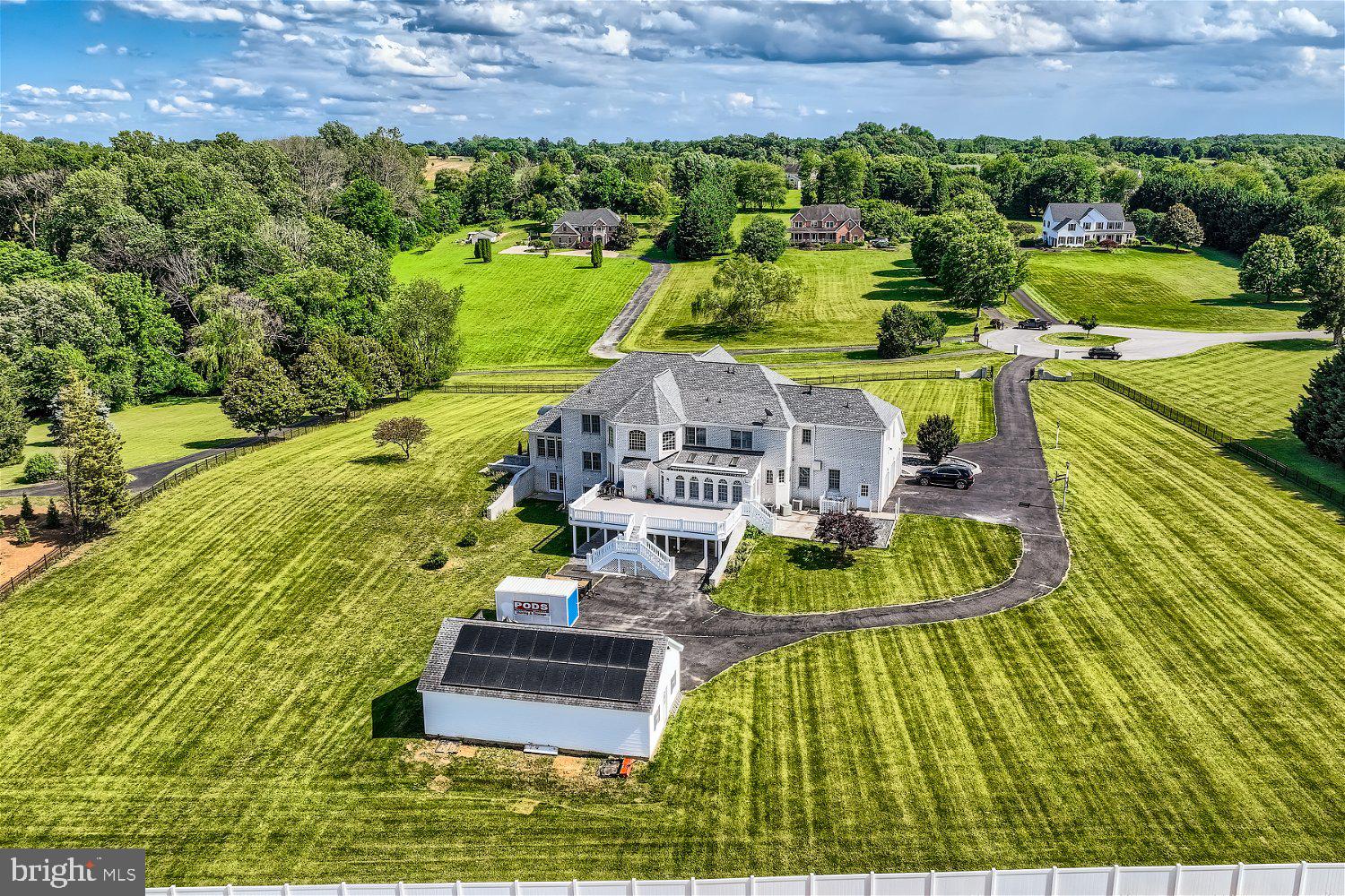 GLENVILLE MANOR - Residential