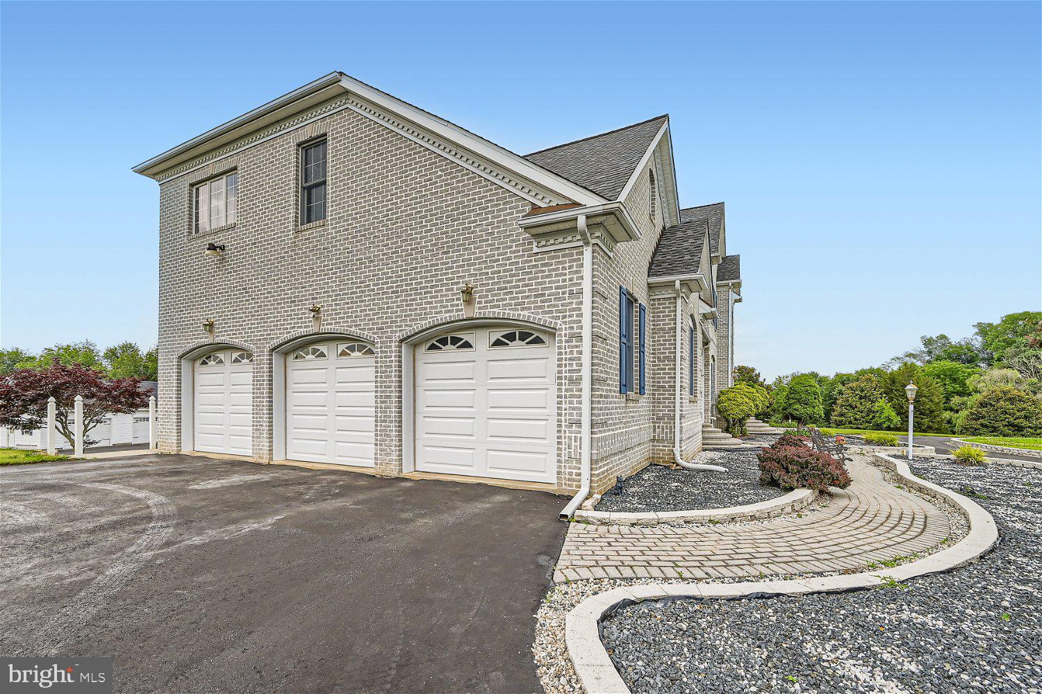 GLENVILLE MANOR - Residential