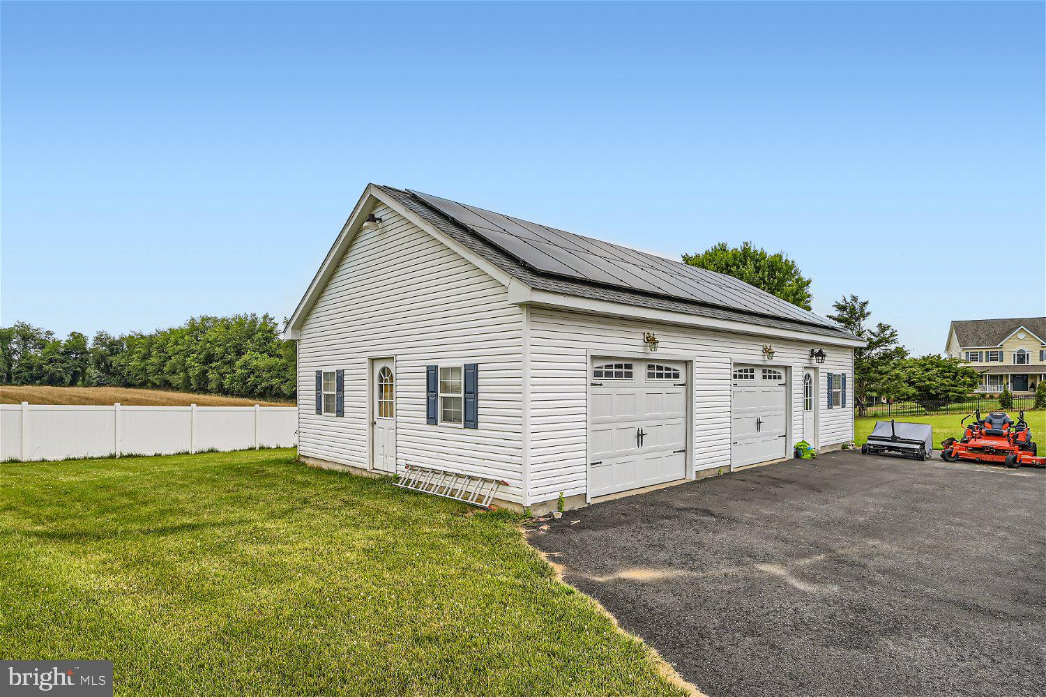 GLENVILLE MANOR - Residential