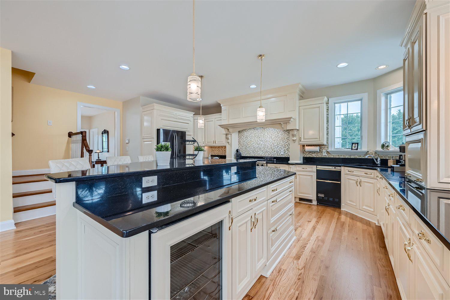 GLENVILLE MANOR - Residential