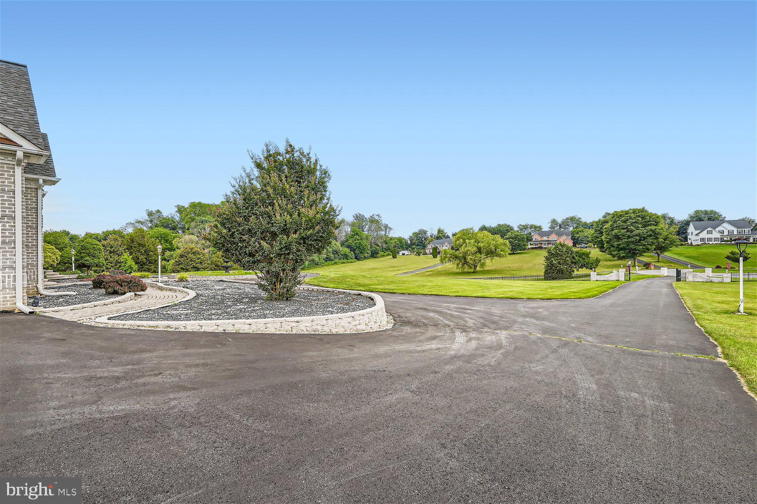 GLENVILLE MANOR - Residential