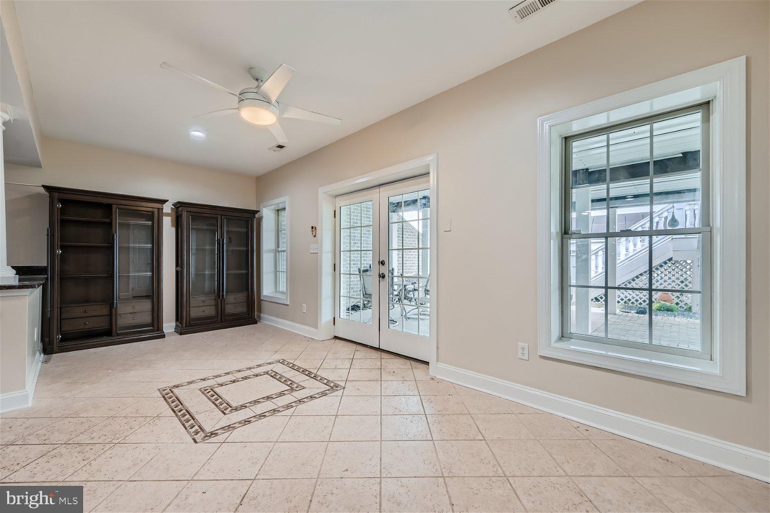 GLENVILLE MANOR - Residential