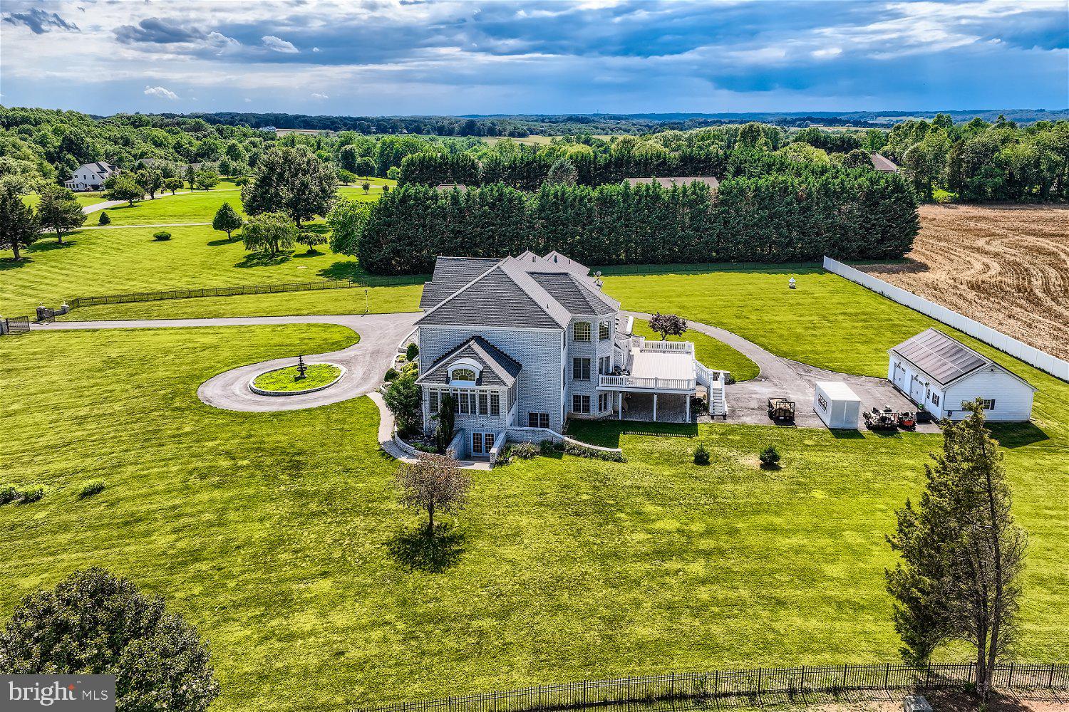 GLENVILLE MANOR - Residential