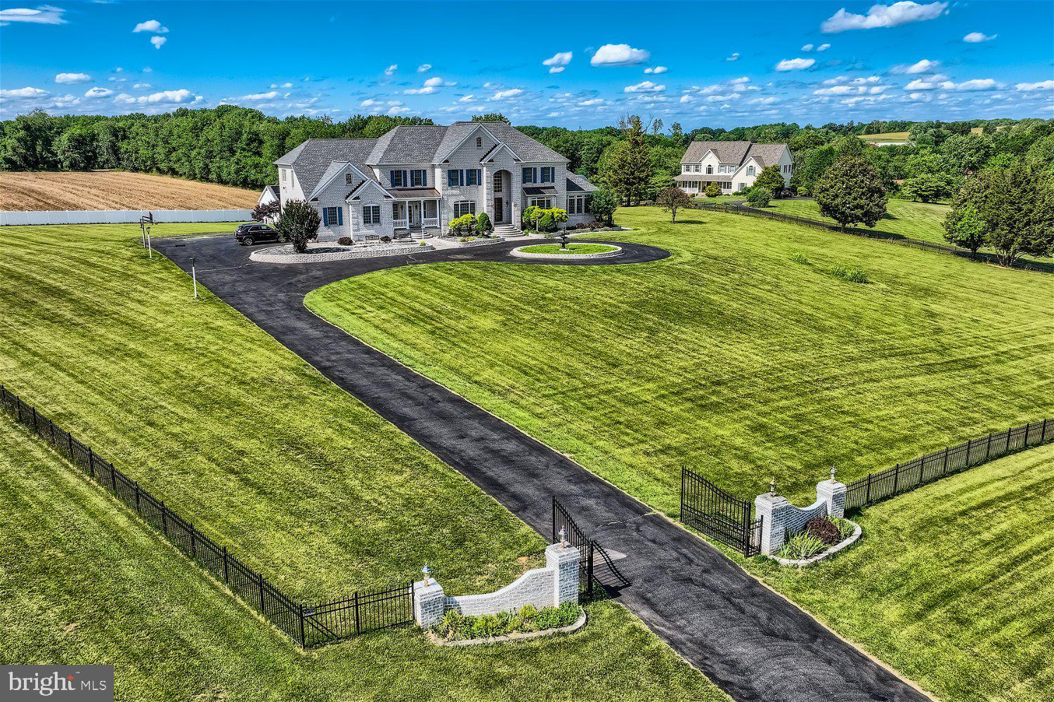 GLENVILLE MANOR - Residential