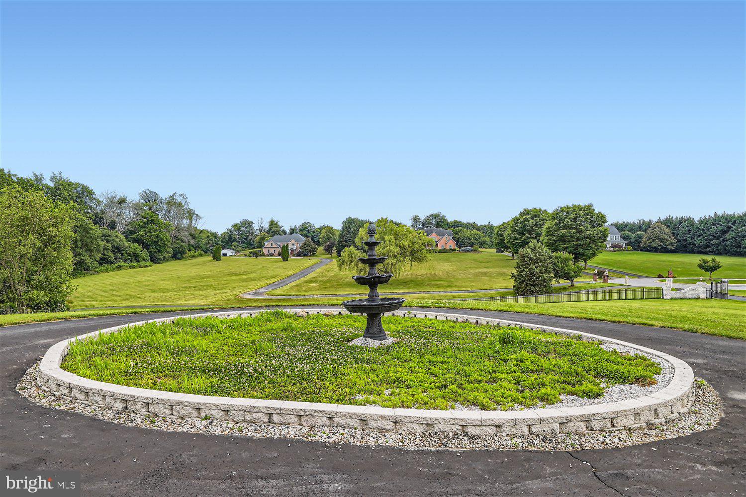 GLENVILLE MANOR - Residential