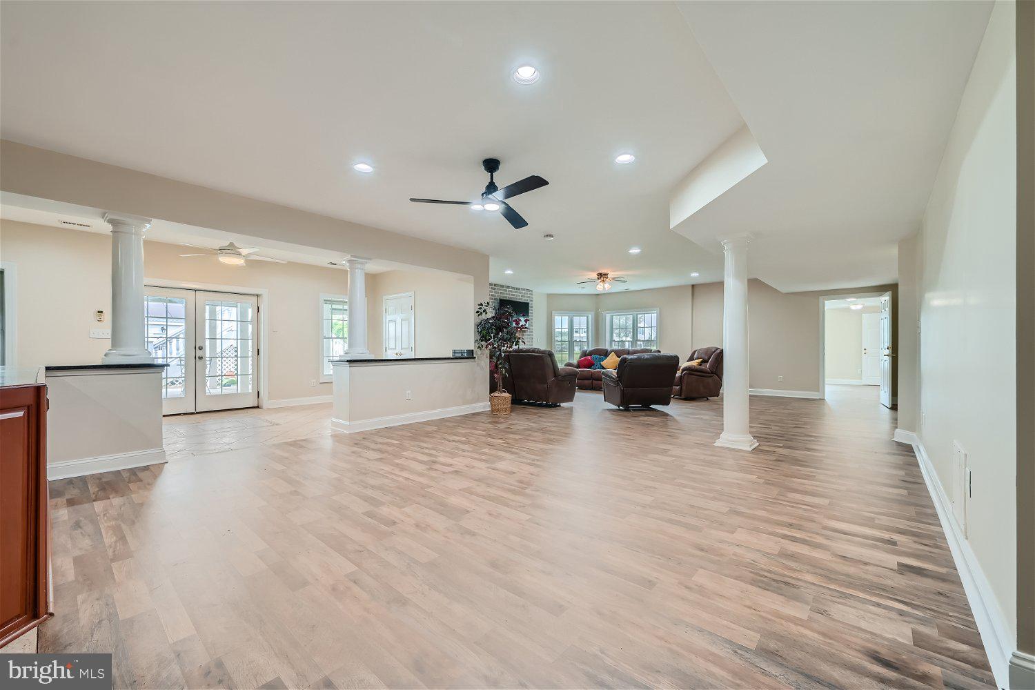 GLENVILLE MANOR - Residential