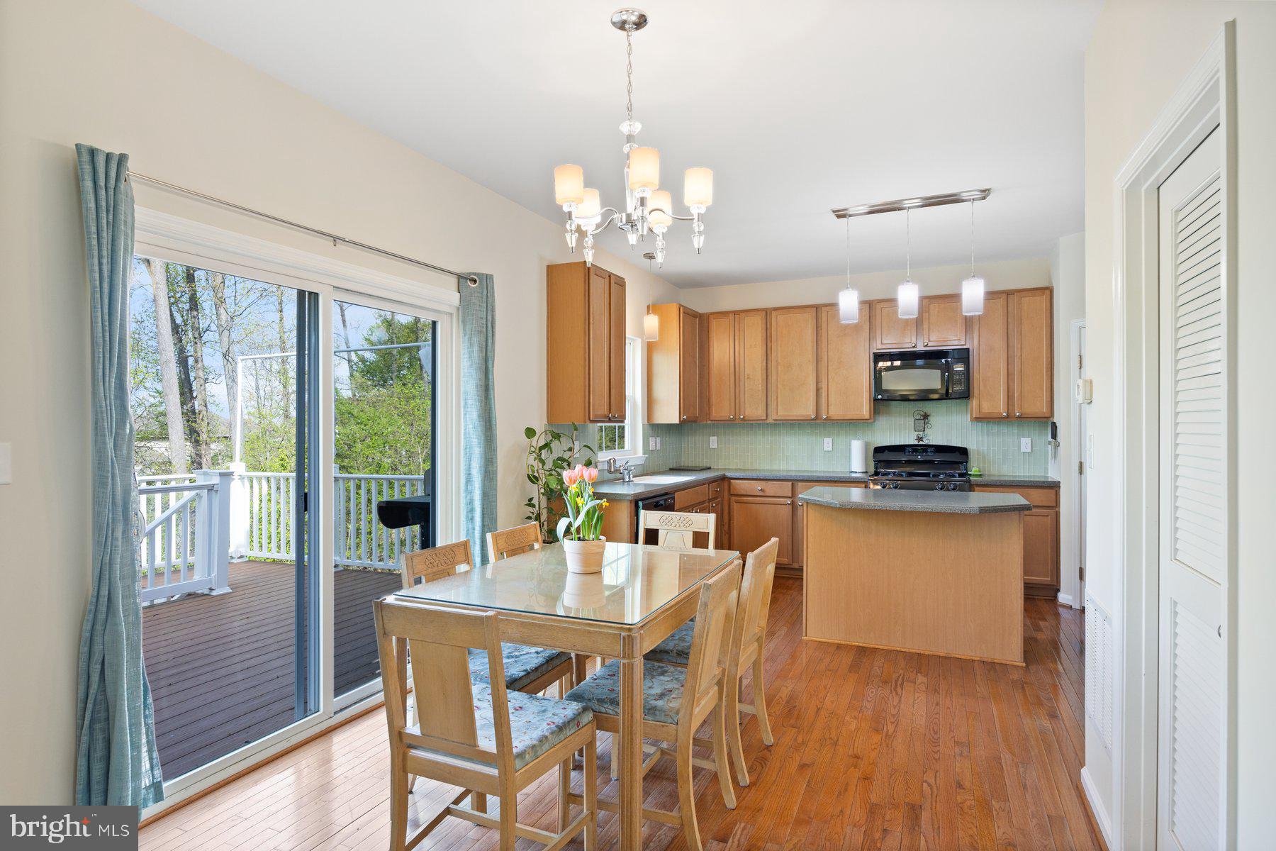 TAYLOR VILLAGE - Residential