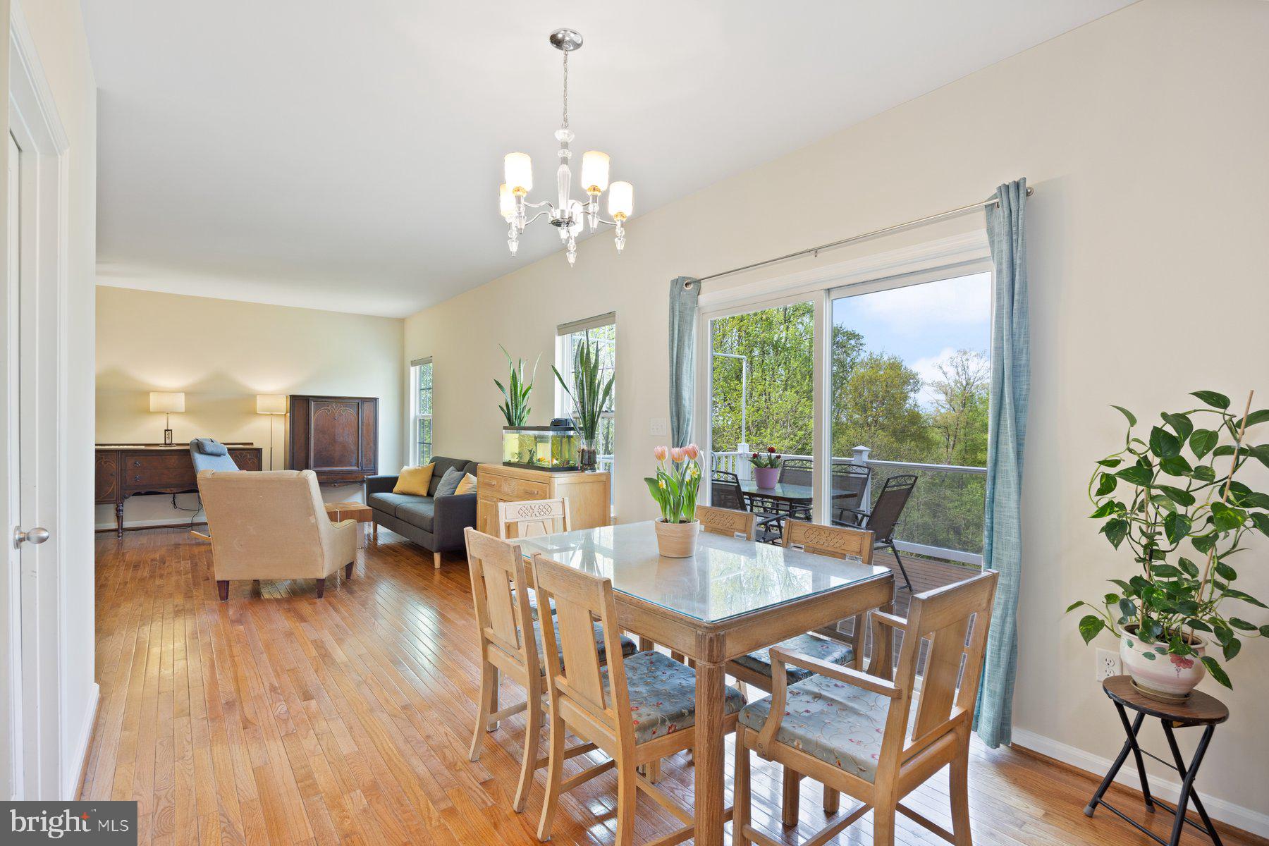 TAYLOR VILLAGE - Residential