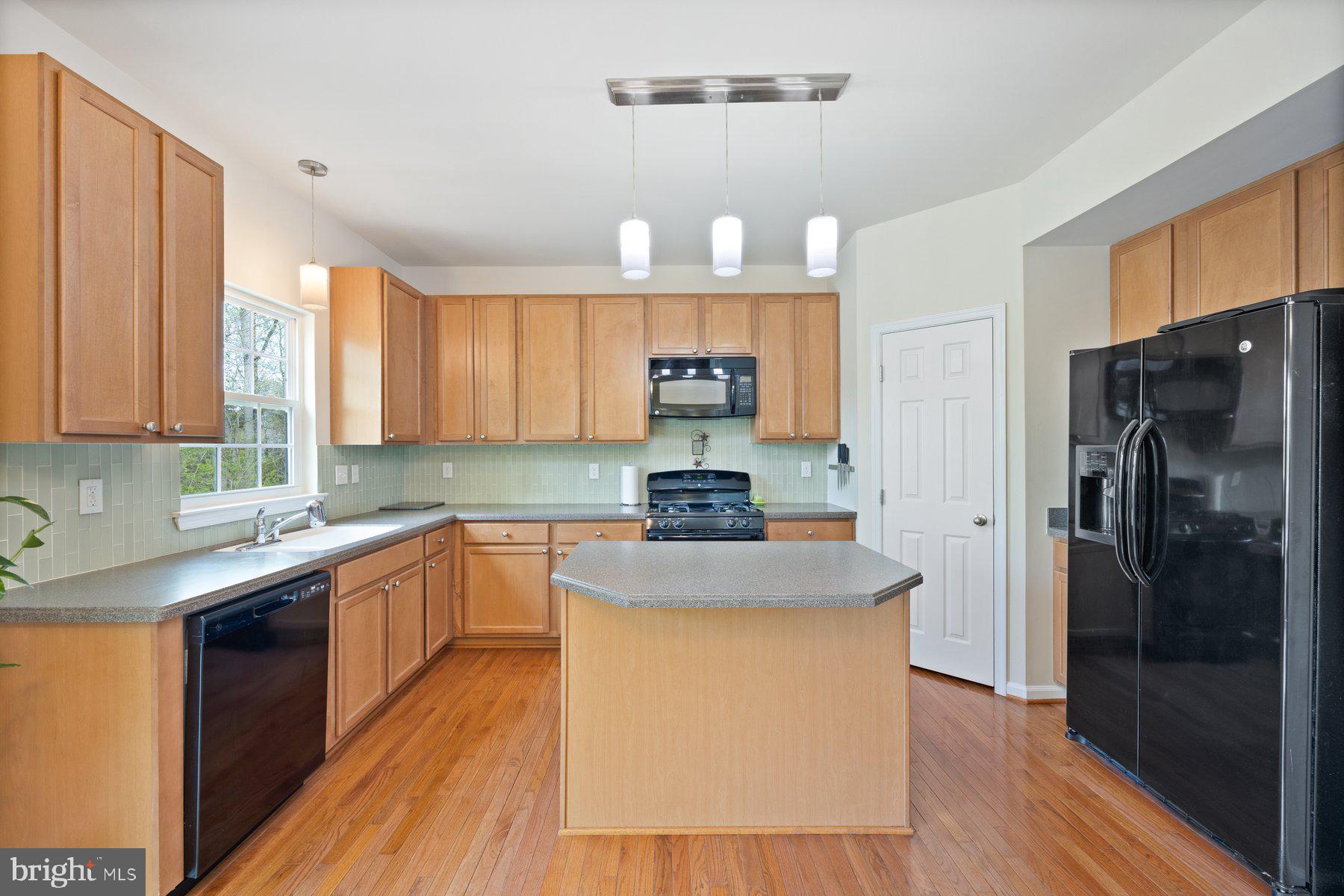 TAYLOR VILLAGE - Residential