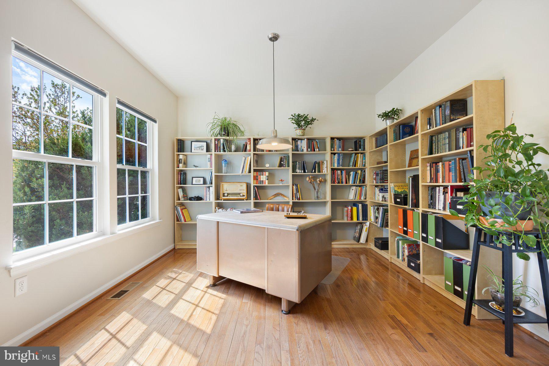 TAYLOR VILLAGE - Residential