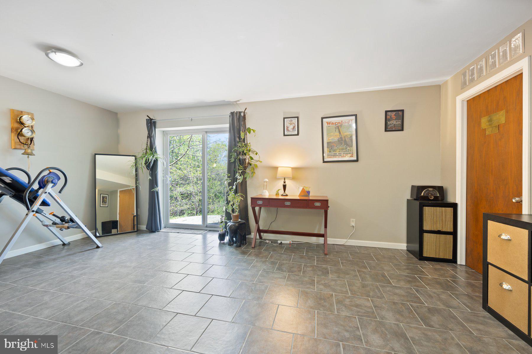 TAYLOR VILLAGE - Residential