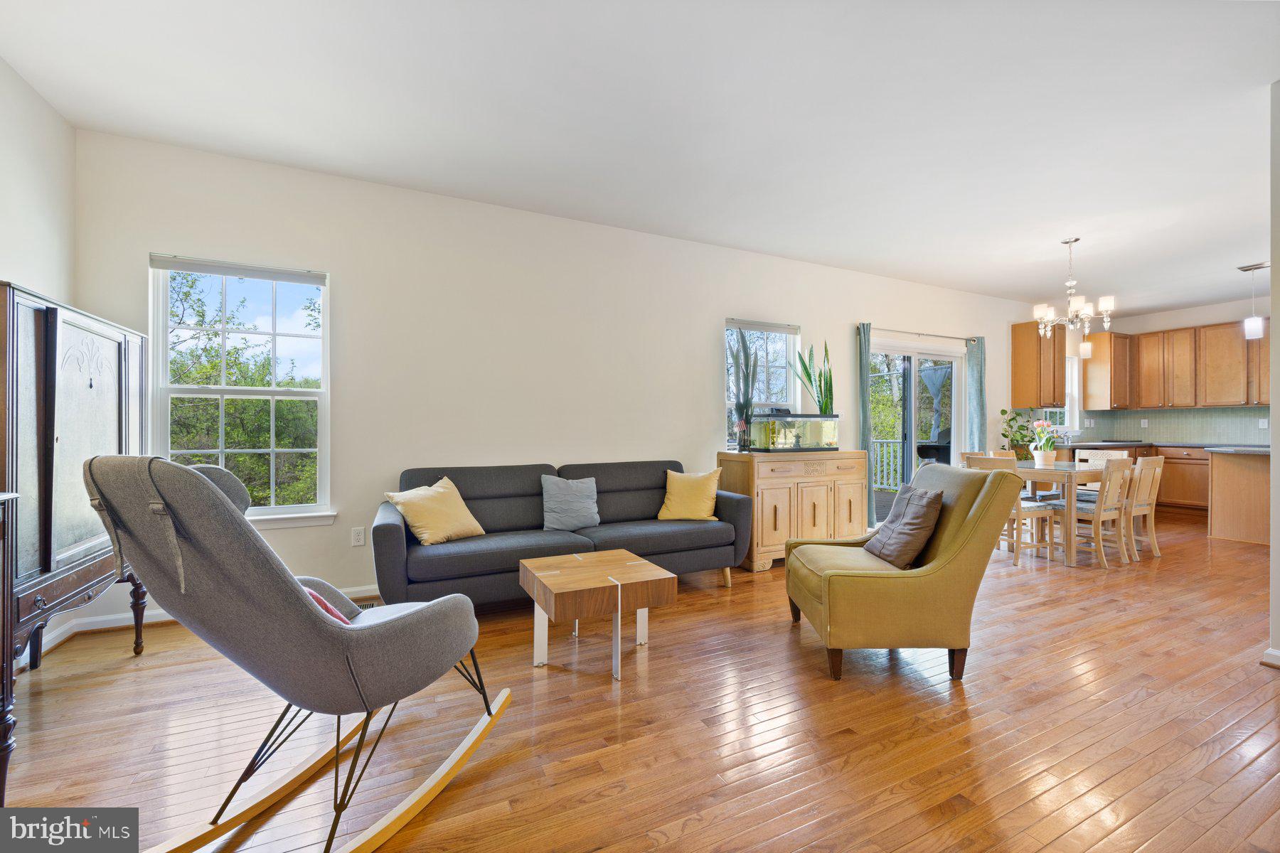 TAYLOR VILLAGE - Residential