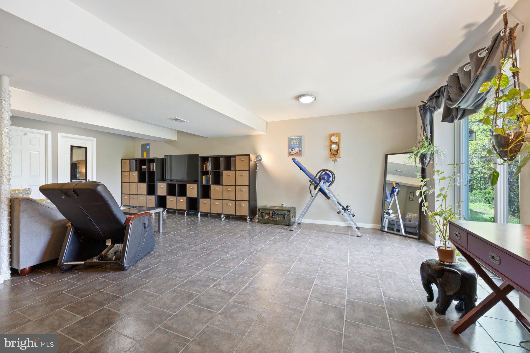 TAYLOR VILLAGE - Residential