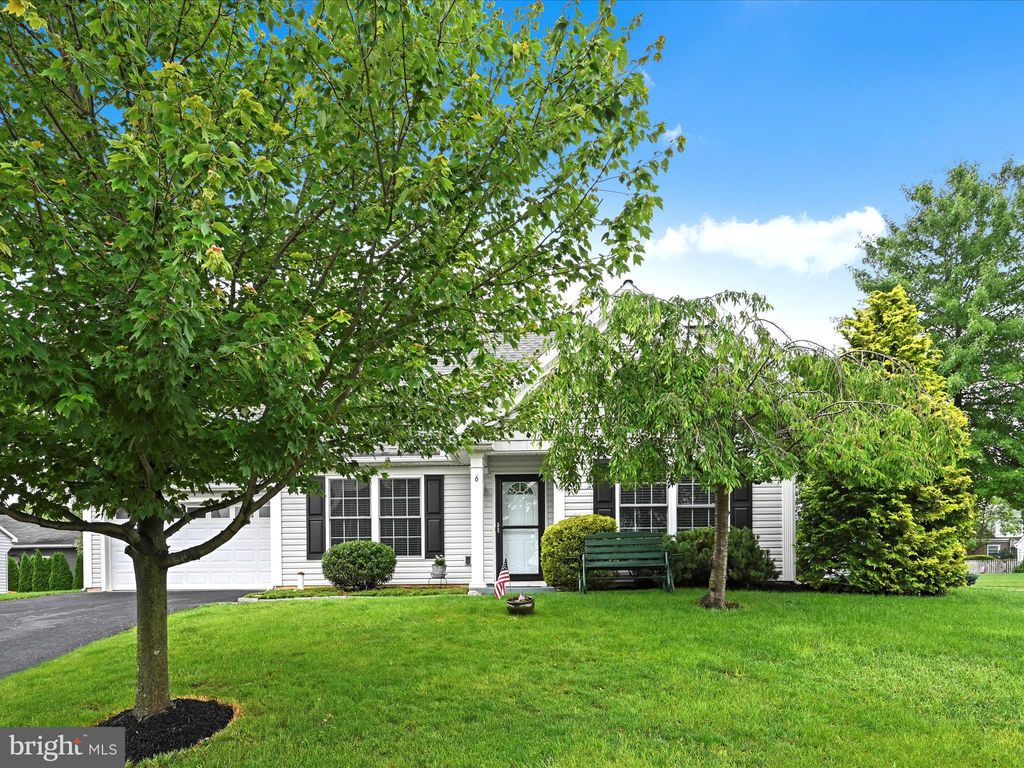 Photo of 6 Truman Drive, EPHRATA, PA 17522 (MLS # PALA2071596)