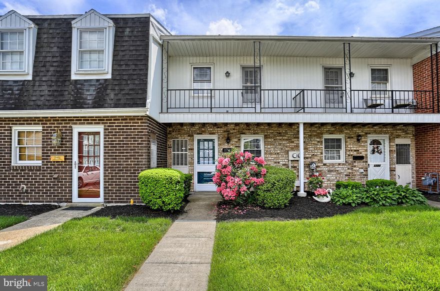 You won't believe your eyes when you see how gorgeous this home is and at such a LOW PRICE!   The inside of the home has been masterfully upgraded and you will find features here that make you think its a luxury listing!  The kitchen features gorgeous granite counters and a modern sleek backsplash!  New paint and carpeting throughout the home give it a modern up to date look that any buyer would love to have!  The full bath is a show stopper!  The large walk in shower features elegant tile and glass mosaic accents to make you feel like you are in a luxury hotel!   With three bedrooms and its move in ready condition, this home is ready for its new owner!  You cant find a condo in this condition at this LOW OF A PRICE!