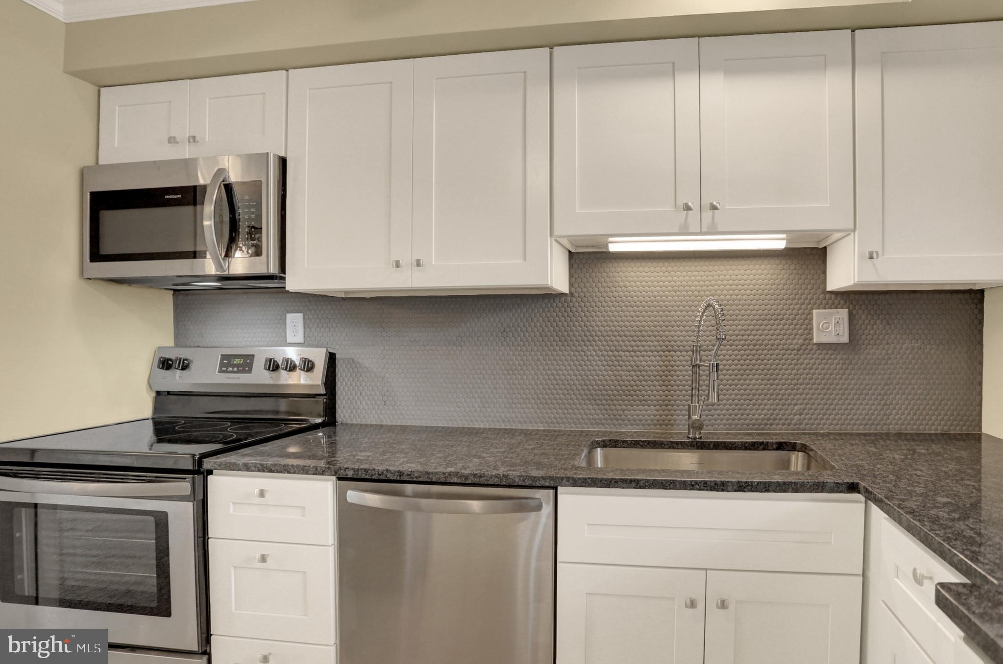 COLONY PARK - Residential