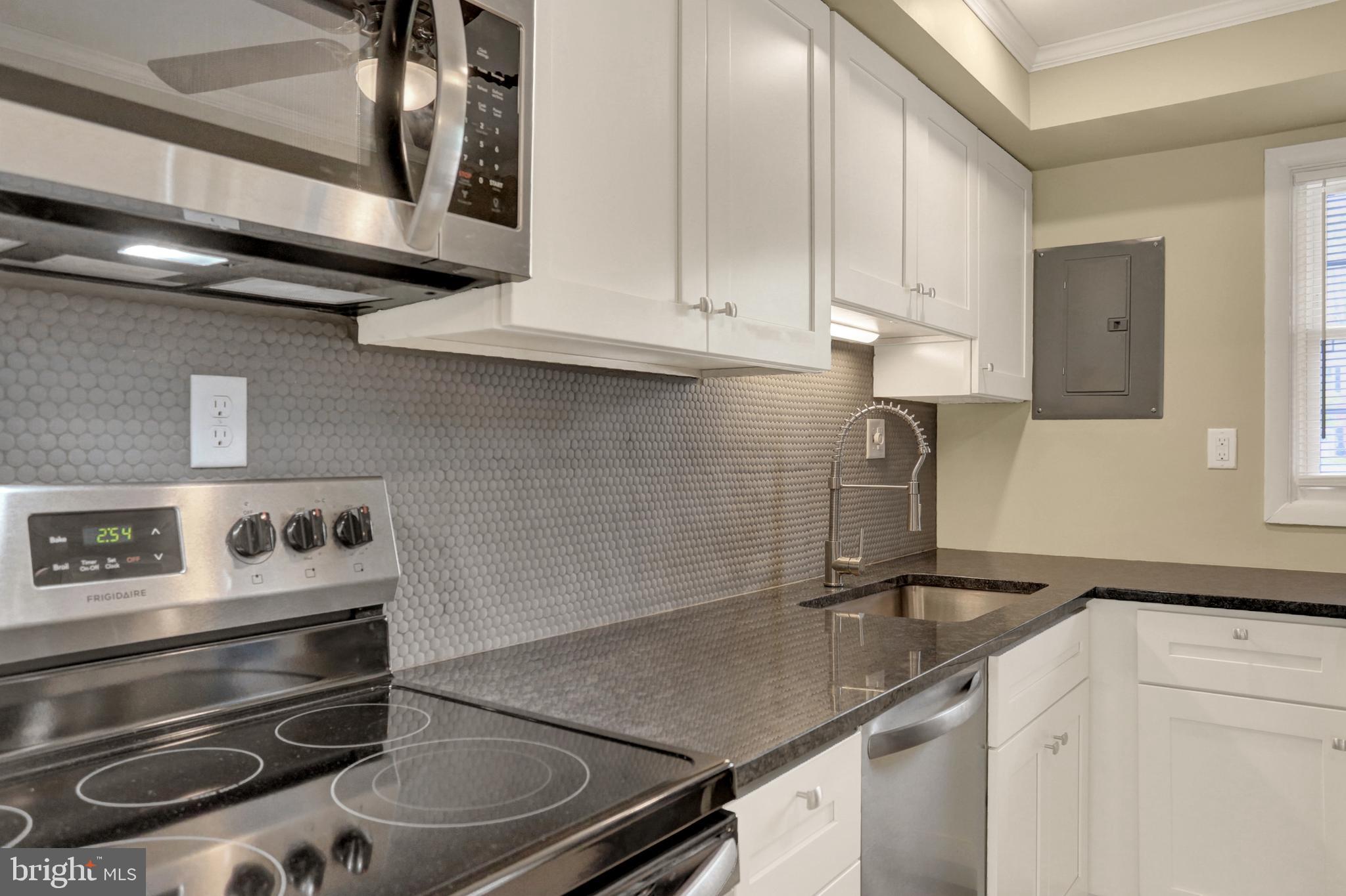 COLONY PARK - Residential