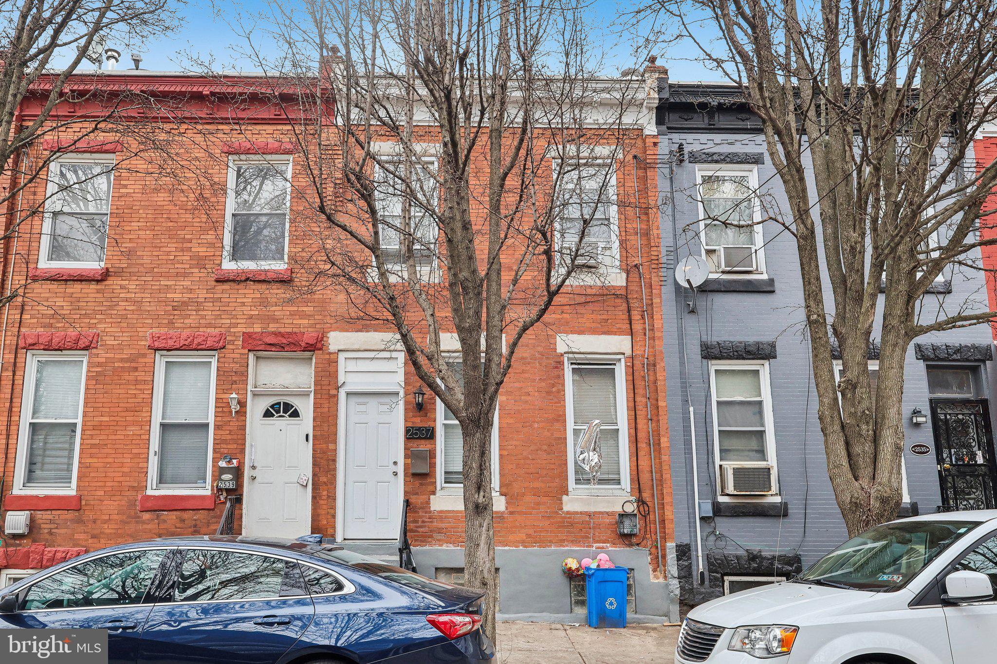 Welcome to 2537 W Gordon Street, a 3-bedroom, 1.5-bath townhouse located in the Strawberry Mansion neighborhood of Philadelphia. This home offers a functional layout with a living room and kitchen on the first floor, as well as a convenient half bath for easy access. The main level features hardwood floors and recessed lighting, with large windows that bring in plenty of natural light. Upstairs, you’ll find three bedrooms and a full bathroom. The bedrooms are decent in size, offering ample space for your needs. The unfinished basement provides extra storage space or the option to create additional living area. While the home needs some updates and attention, it offers a solid foundation for someone looking to make it their own. Located in the Strawberry Mansion neighborhood, this home provides easy access to Fairmount Park, which is perfect for outdoor activities. The area is also close to local restaurants, shopping, and public transportation. With the convenience of nearby major roadways, this location offers an easy commute to Center City and surrounding areas. If you're looking for a property that you can personalize, this is a great opportunity. Don’t miss your chance to see it for yourself!