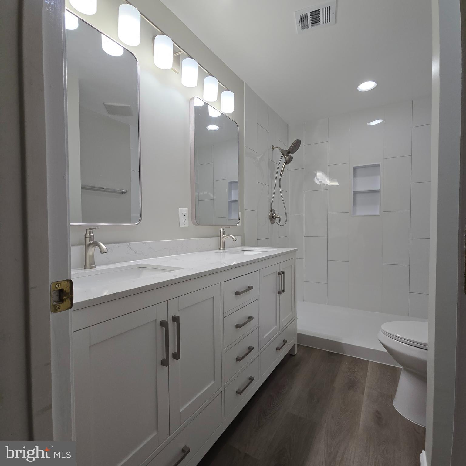 43099 HUNTERS GREEN SQUARE