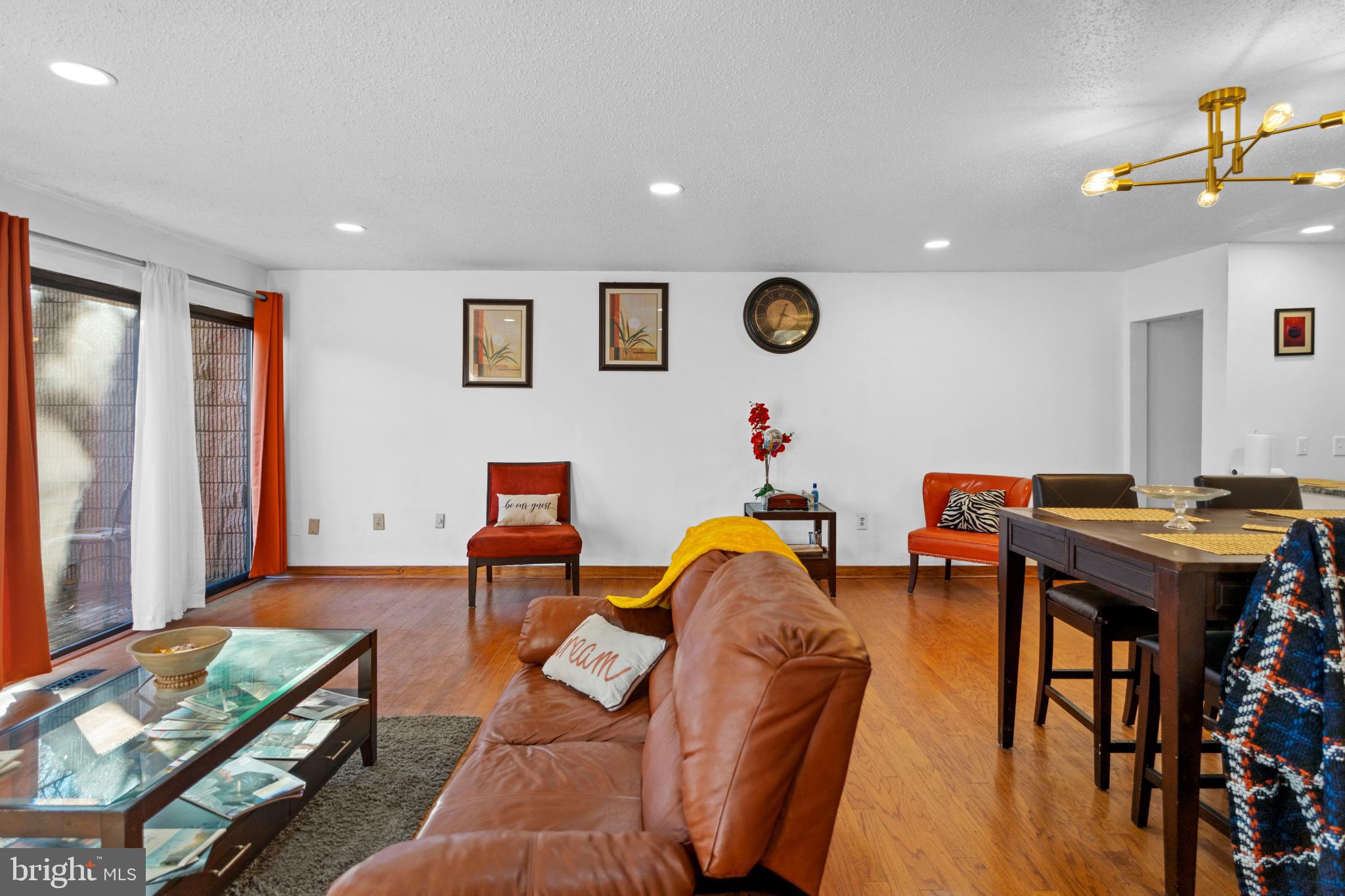 COLD SPRING NEWTOWN - Residential