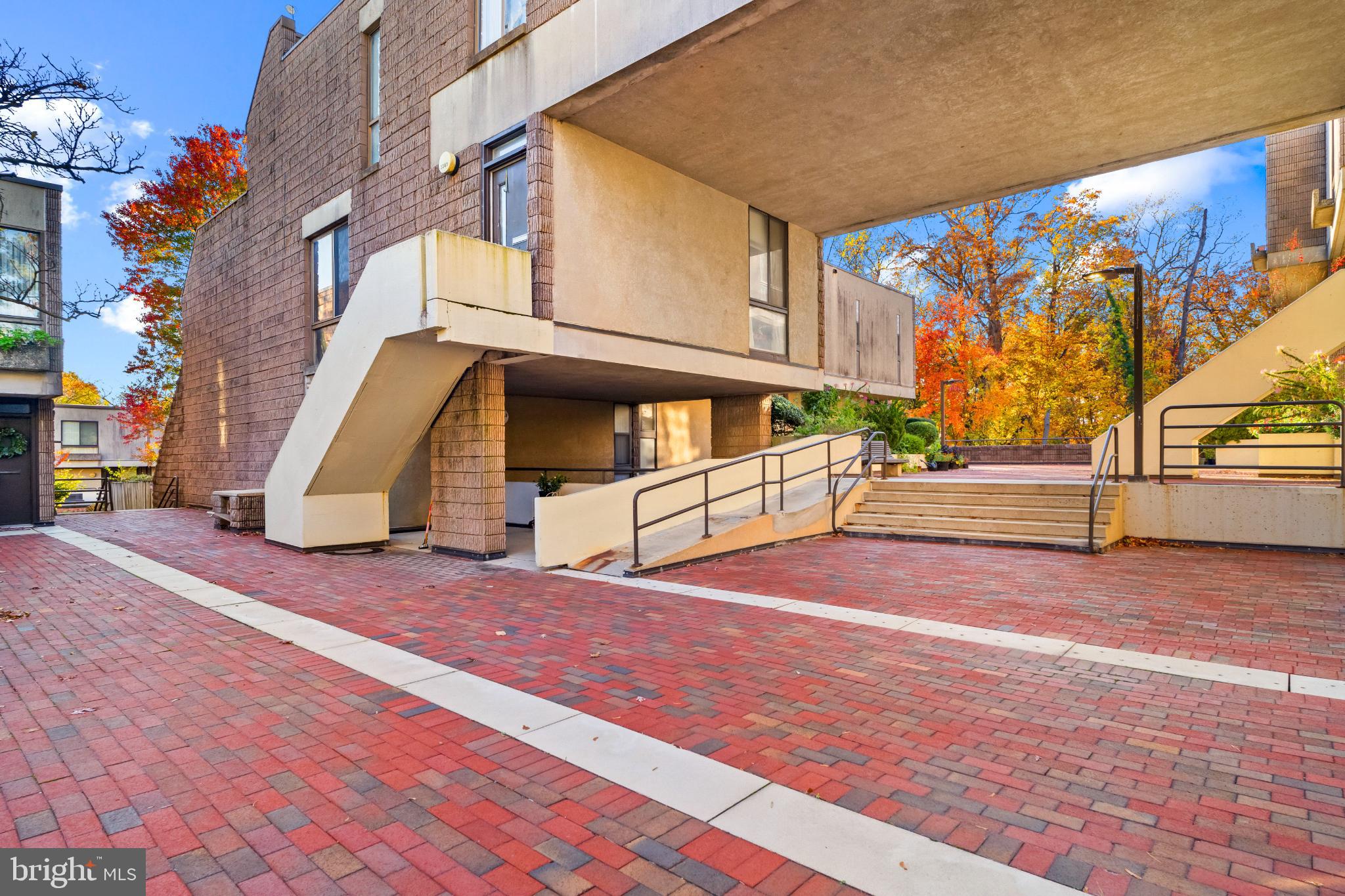 COLD SPRING NEWTOWN - Residential