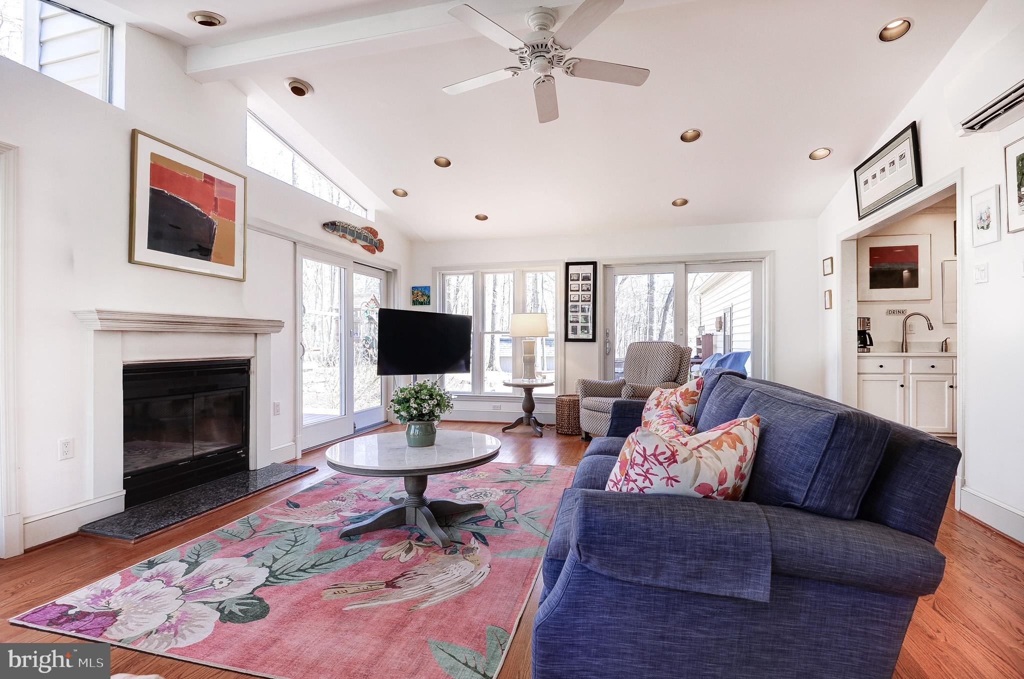 RESTON - Residential