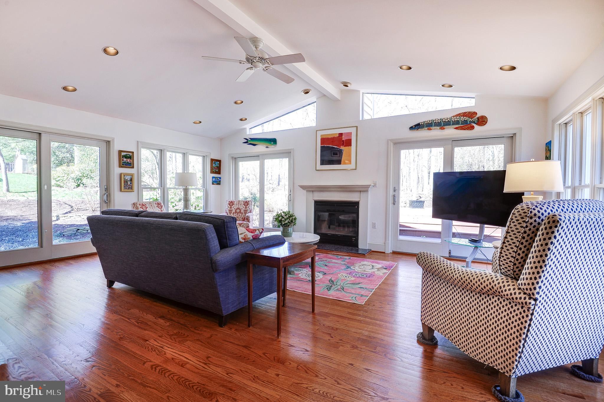 RESTON - Residential