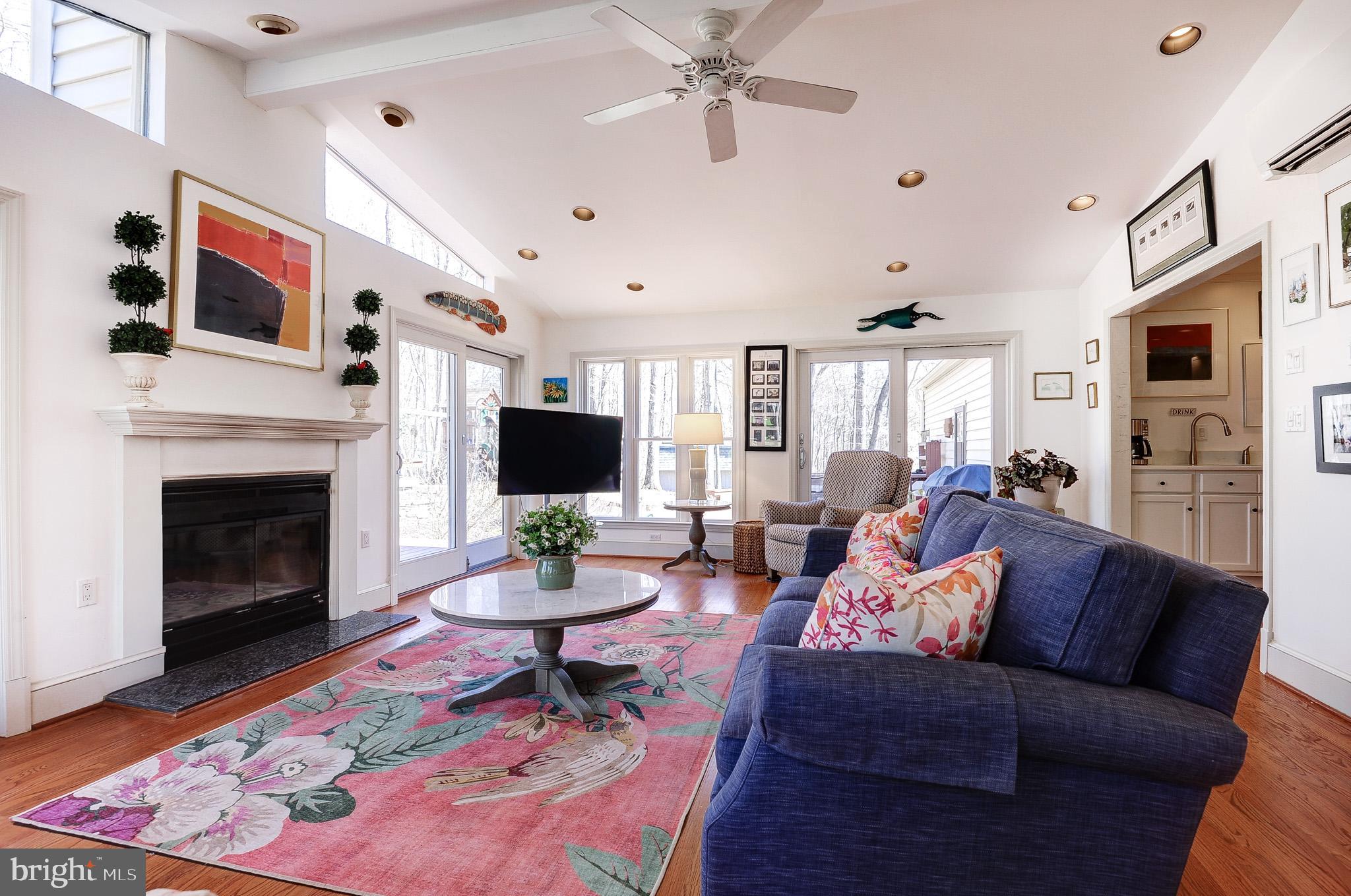 RESTON - Residential