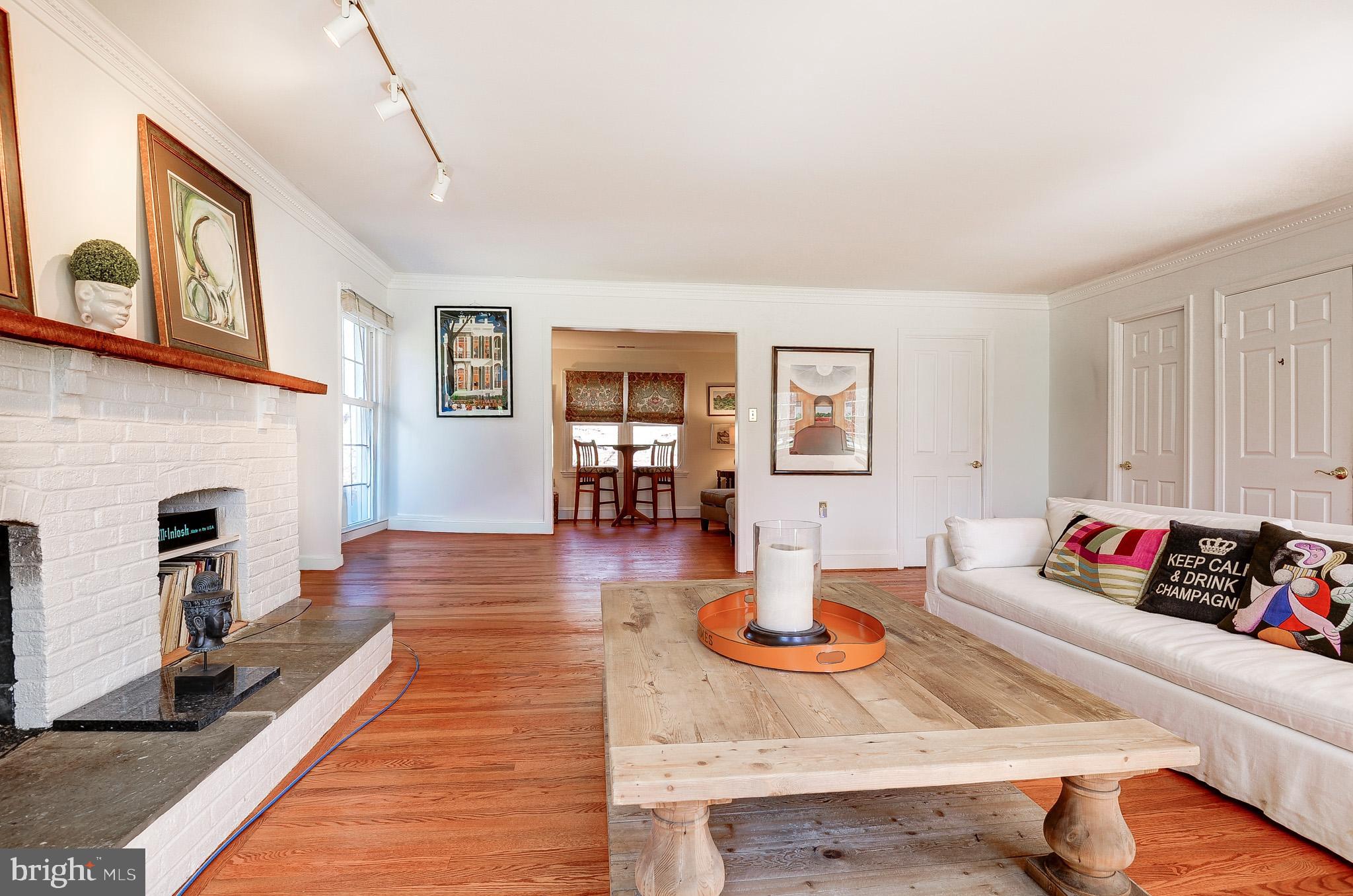 RESTON - Residential