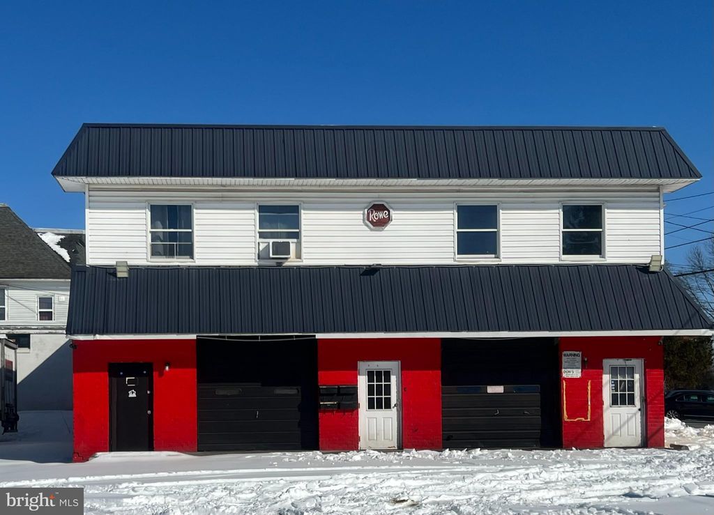 Photo of 3103 Walnut Street, HARRISBURG, PA 17109 (MLS # PADA2056650)