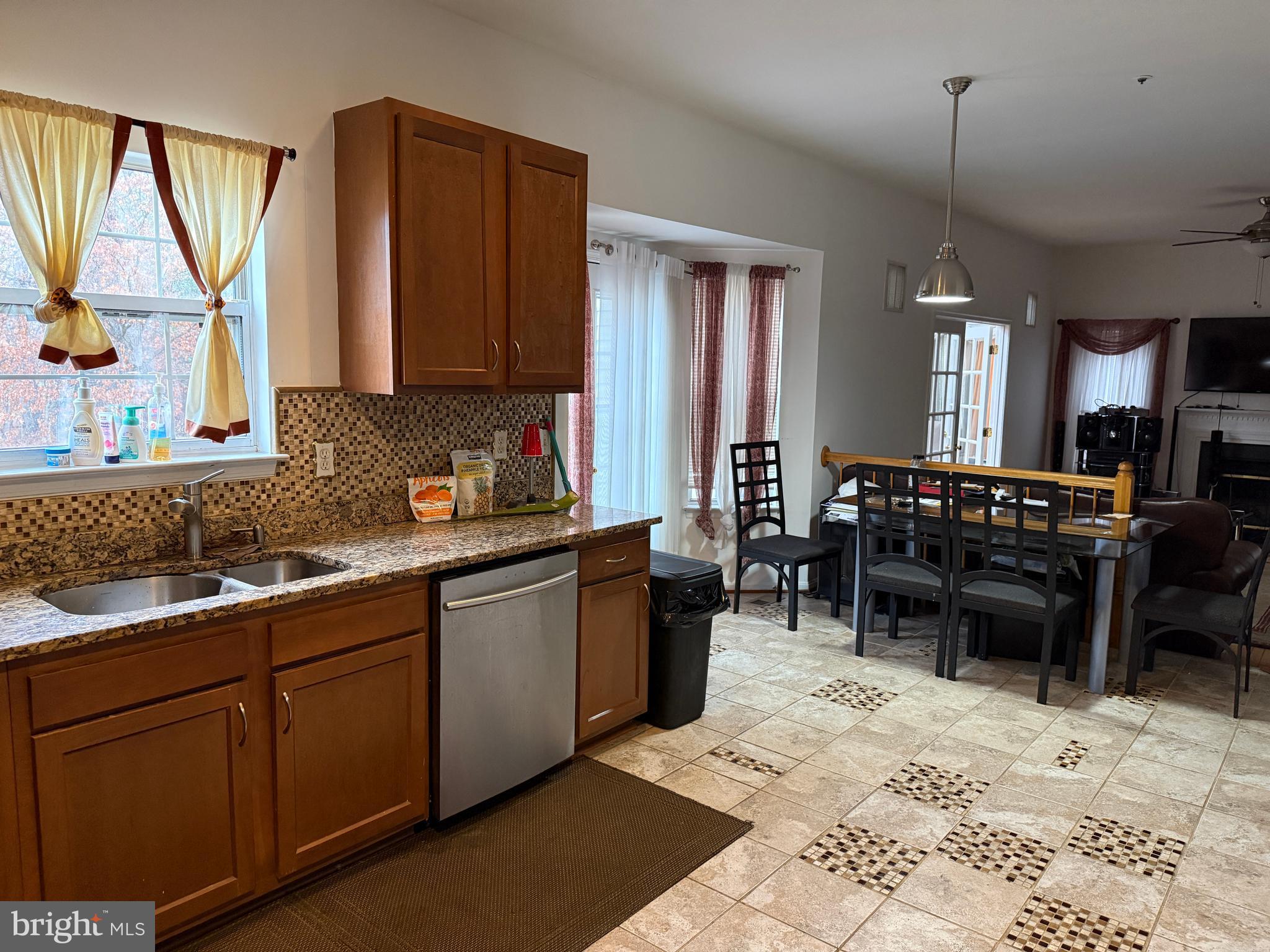 GLENN DALE ESTATES - Residential