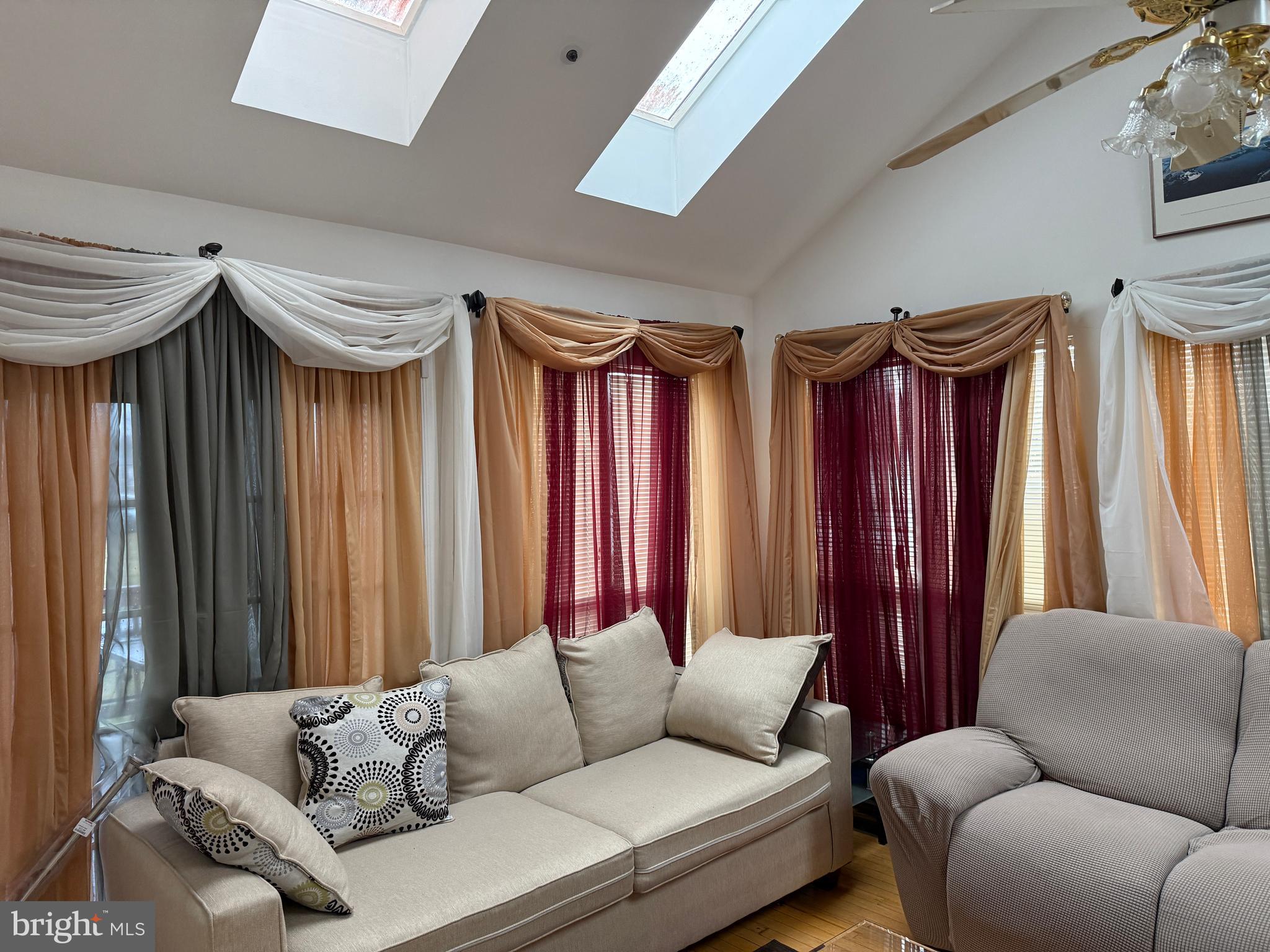 GLENN DALE ESTATES - Residential