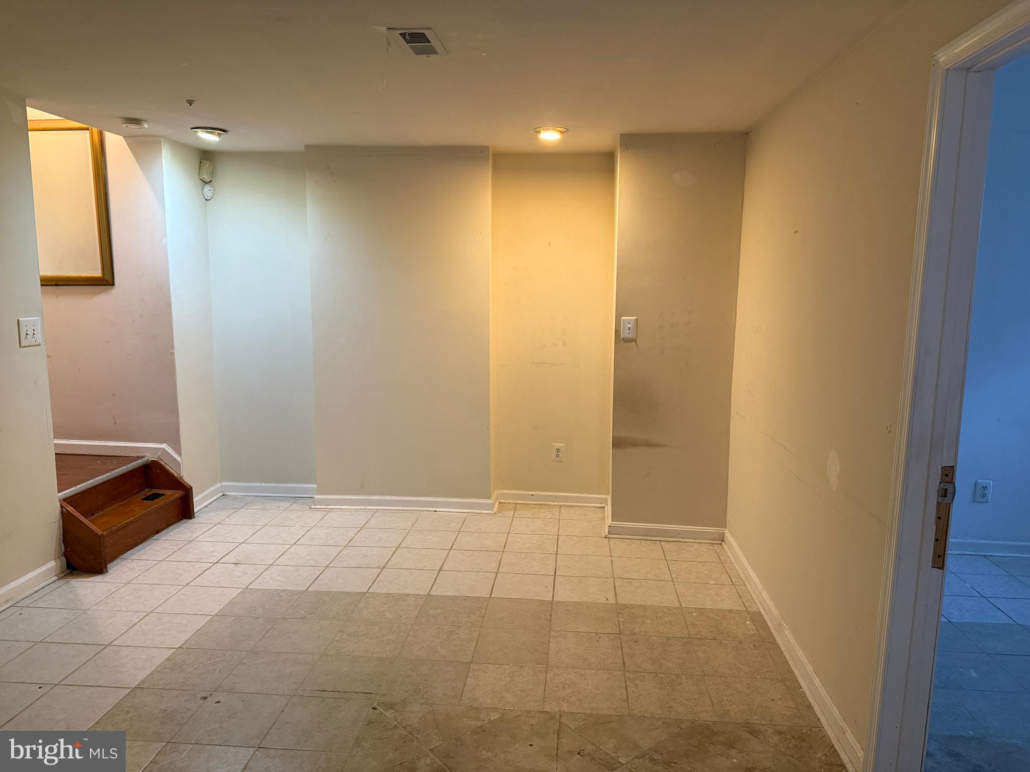 GLENN DALE ESTATES - Residential