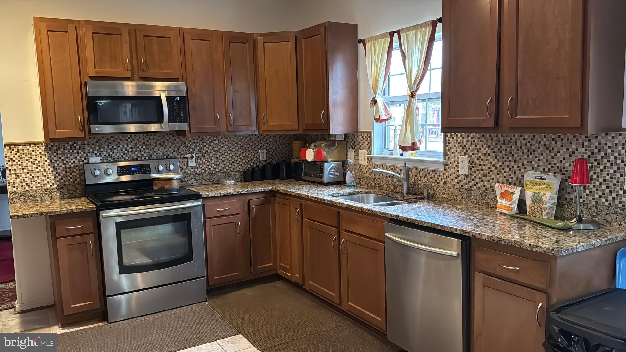 GLENN DALE ESTATES - Residential