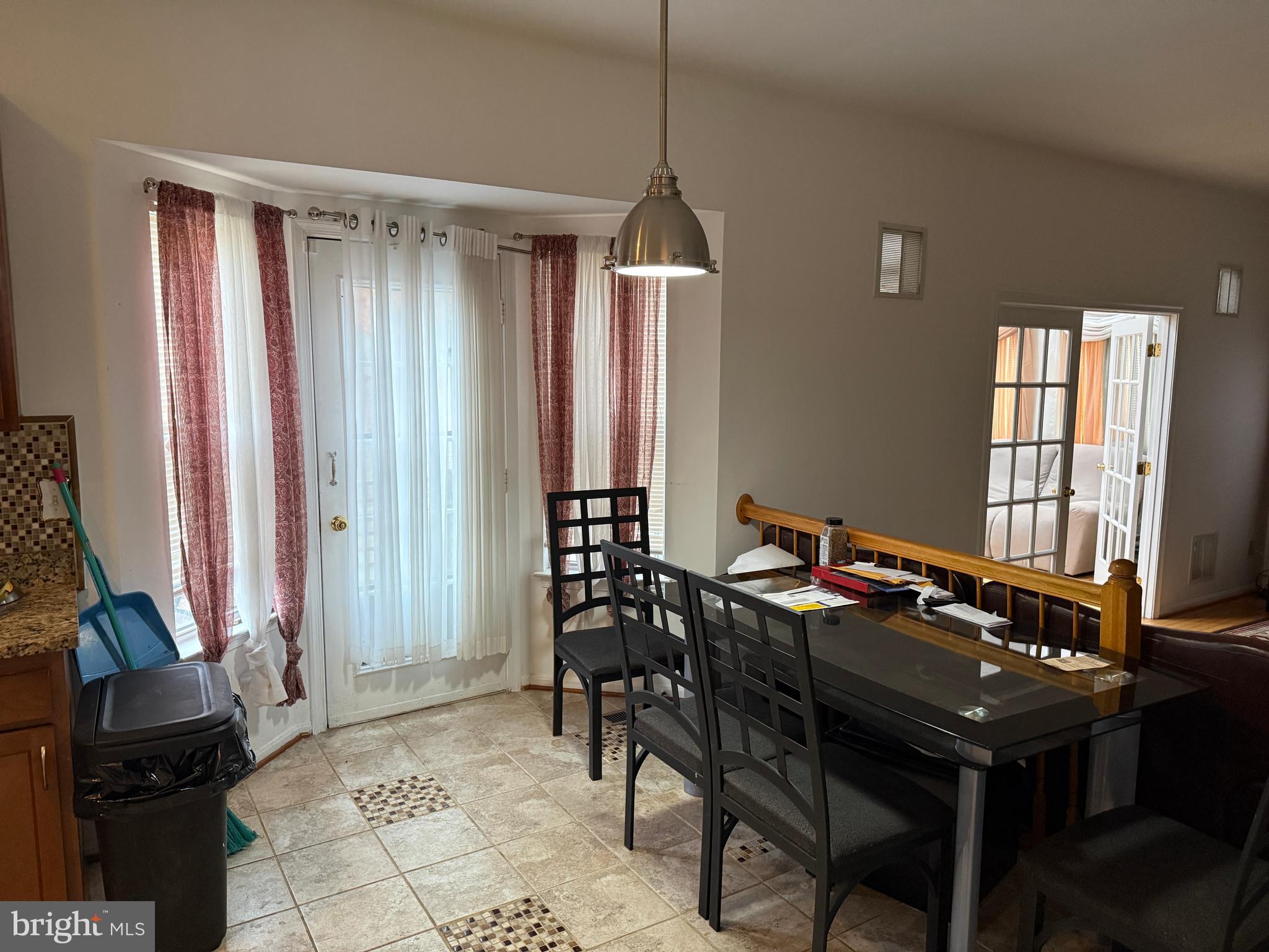 GLENN DALE ESTATES - Residential