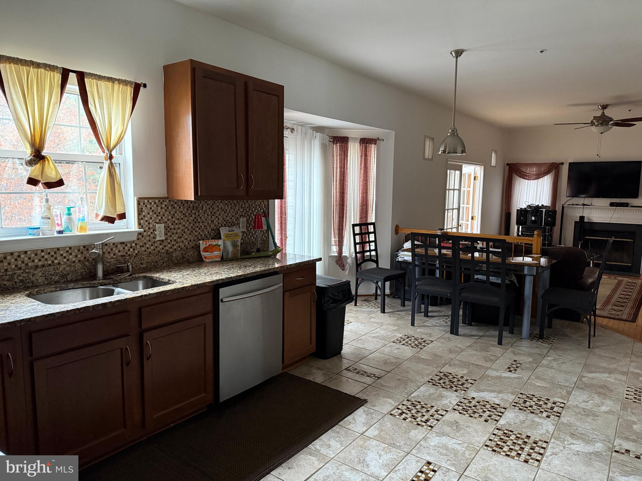 GLENN DALE ESTATES - Residential