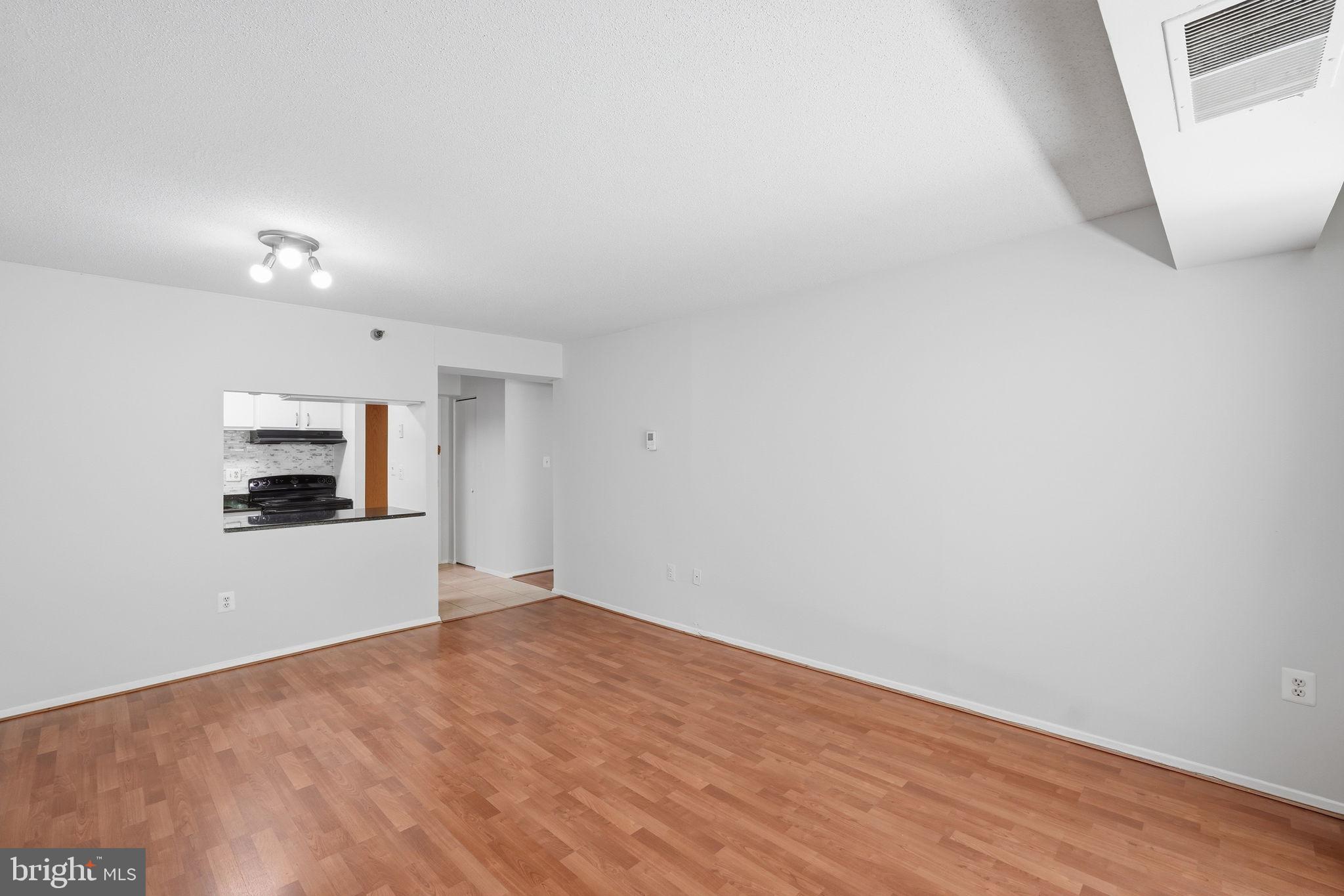 1808 OLD MEADOW ROAD 503