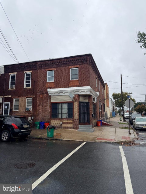 Homes For Sale - 724 S 4th St<br/> CAMDEN, NJ 08103