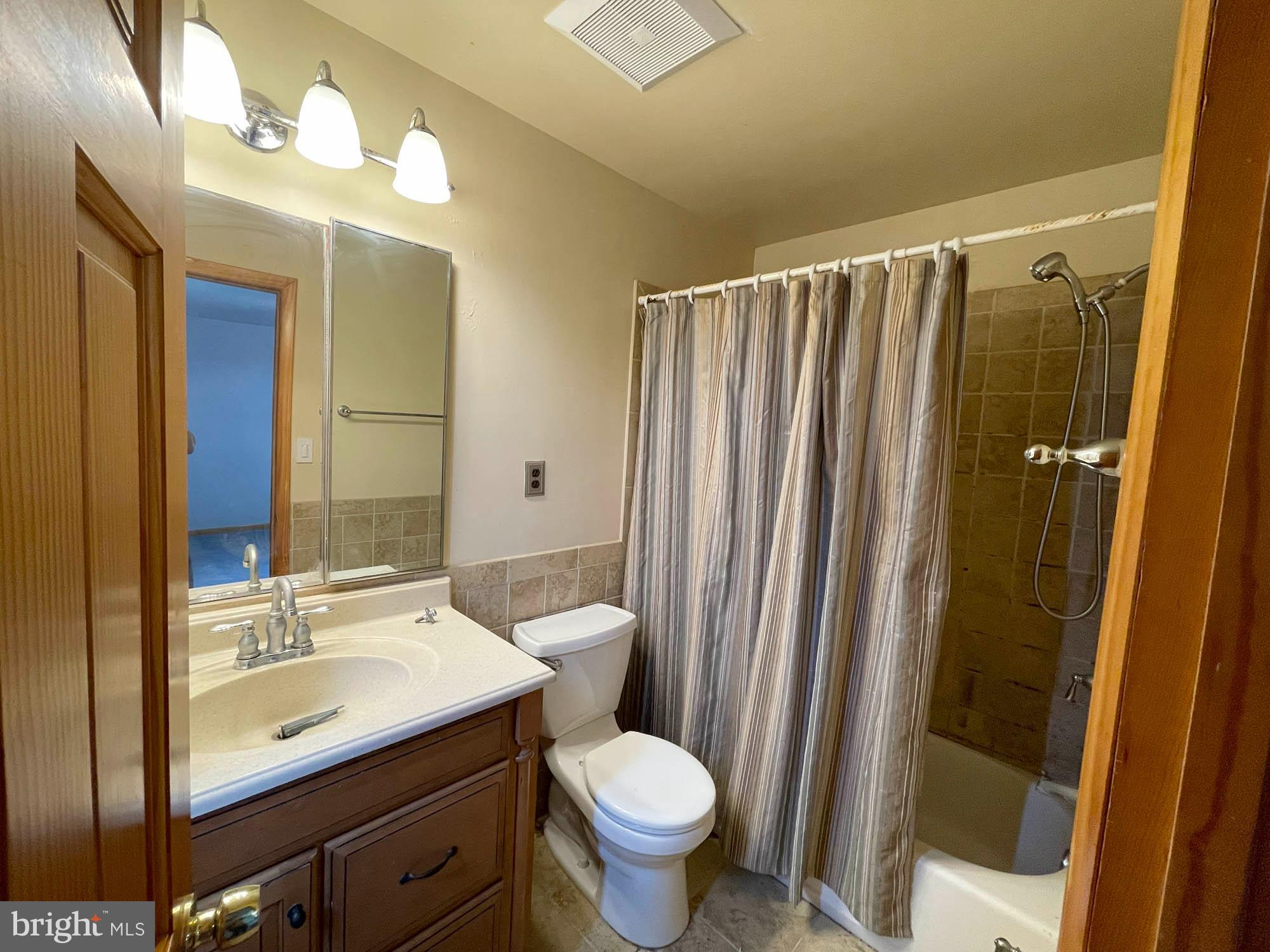 PERRY HALL - Residential