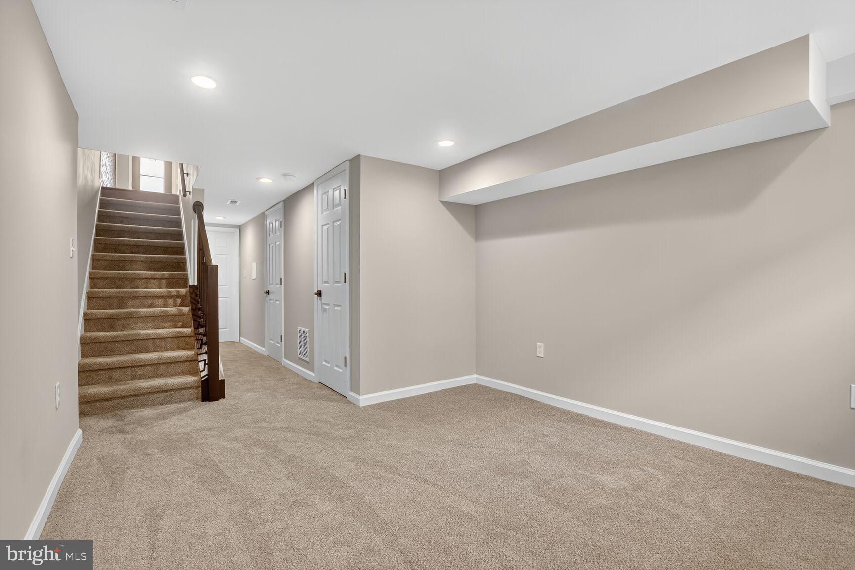 BIDDLE STREET - Residential