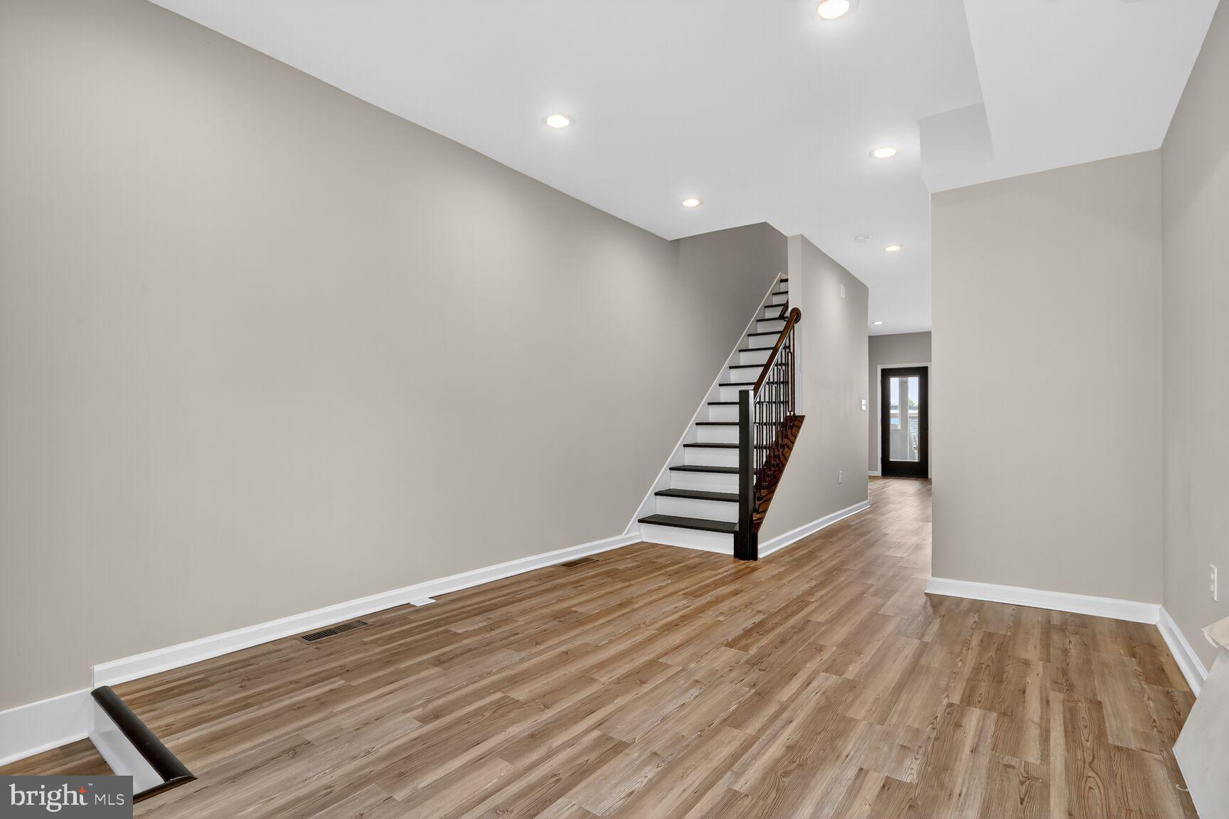 BIDDLE STREET - Residential
