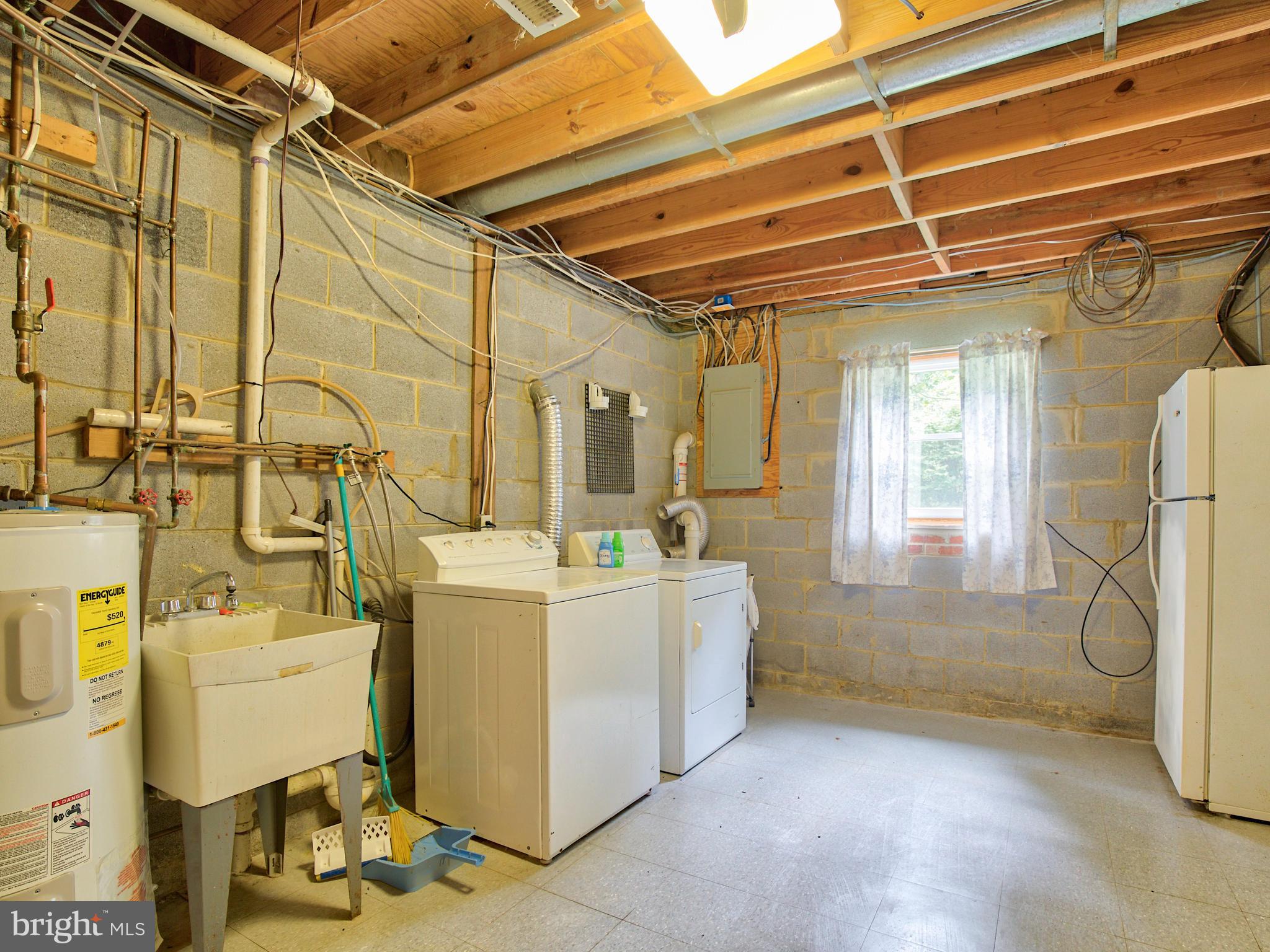 WATERLOO WOODS - Residential