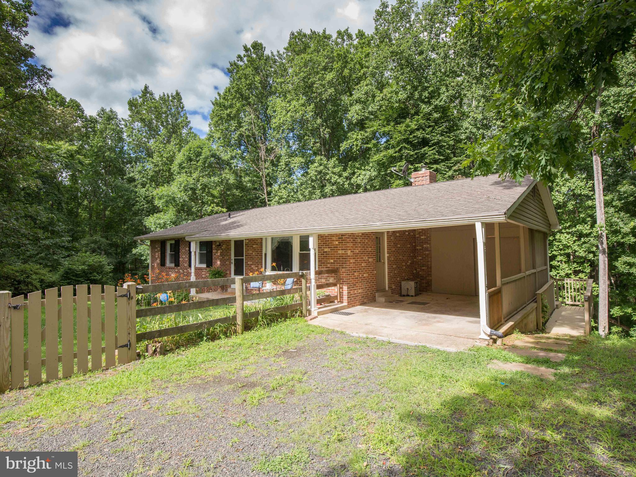 WATERLOO WOODS - Residential