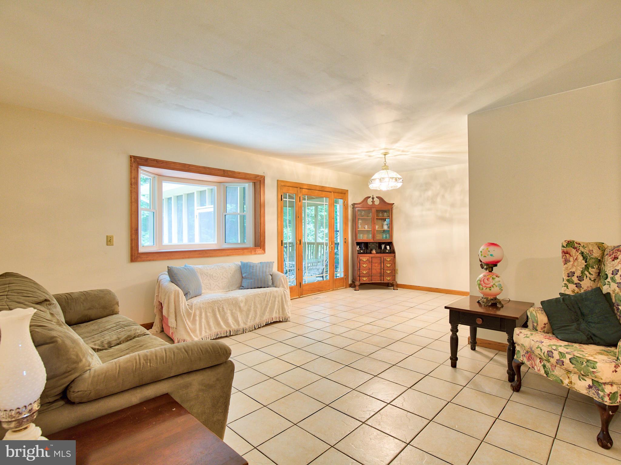 WATERLOO WOODS - Residential