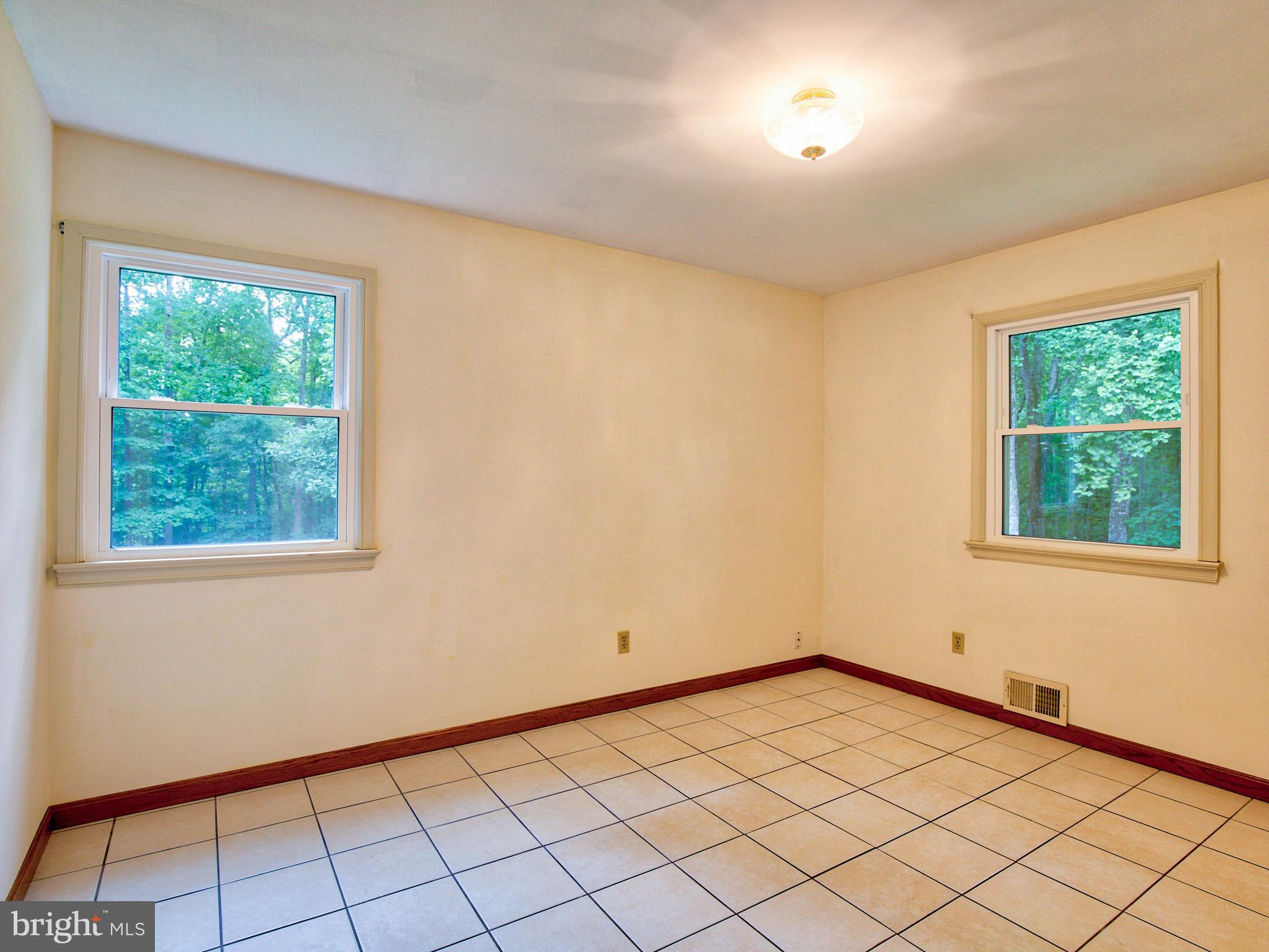 WATERLOO WOODS - Residential