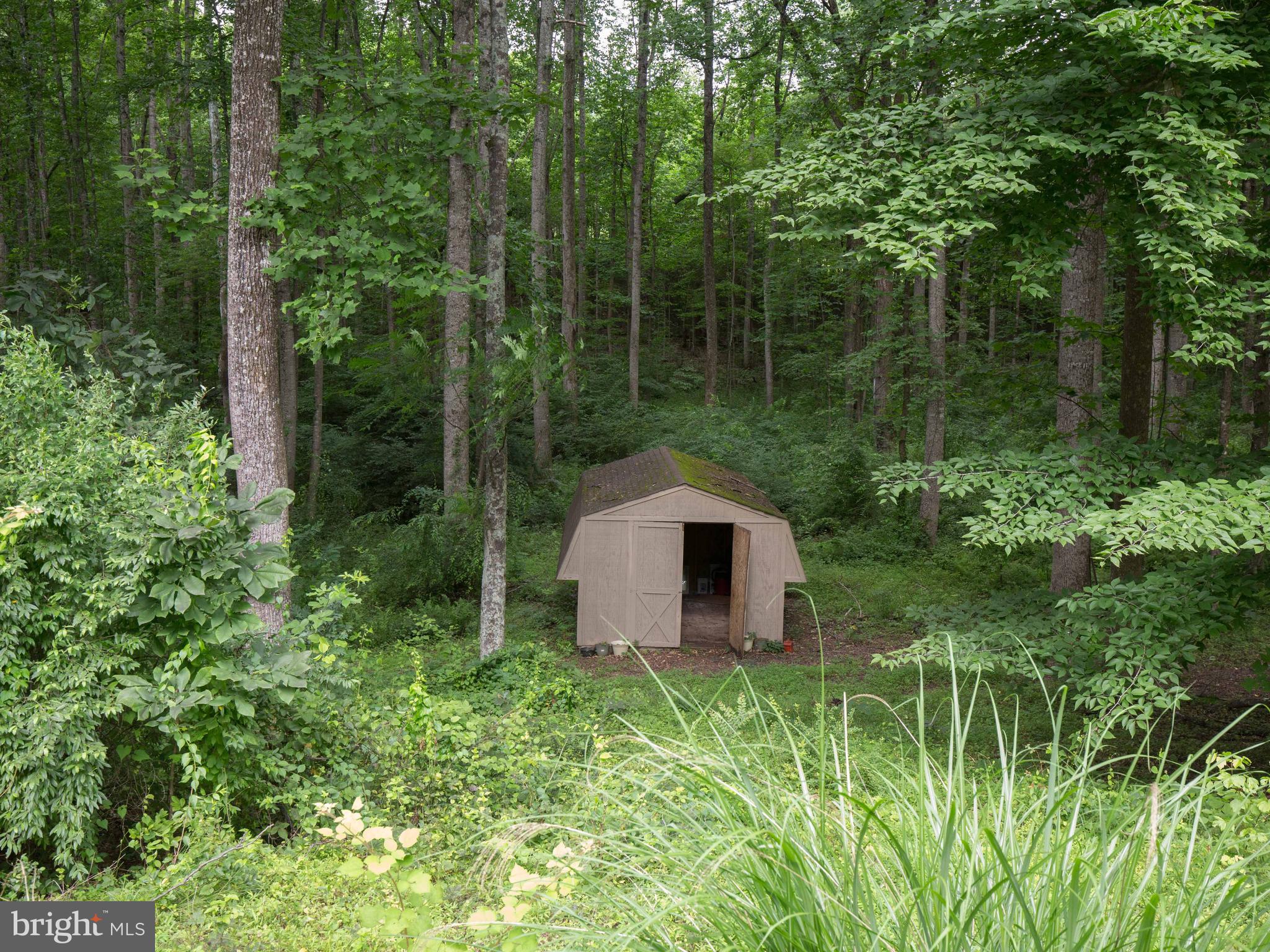 WATERLOO WOODS - Residential