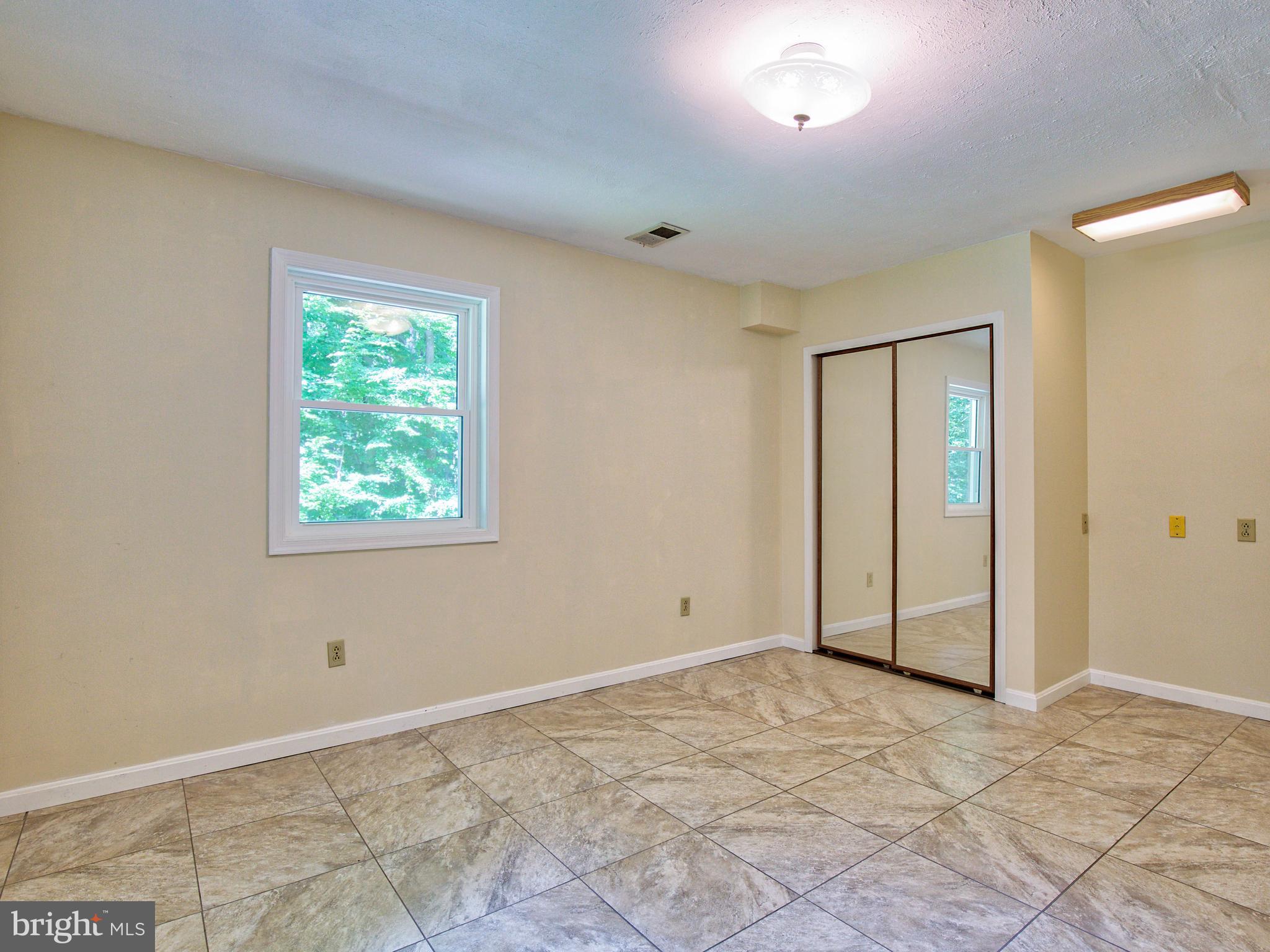 WATERLOO WOODS - Residential