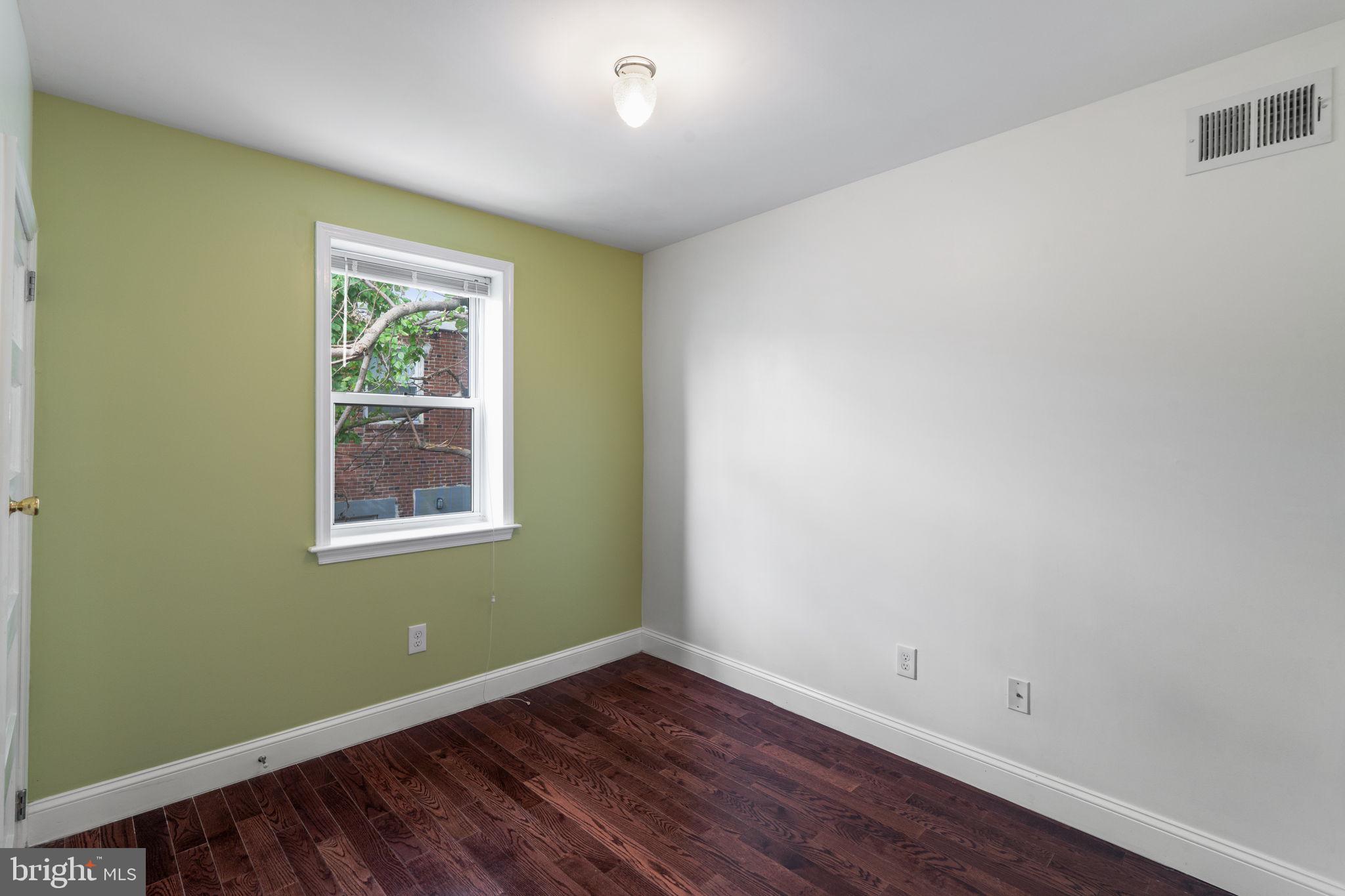 POINT BREEZE - Residential