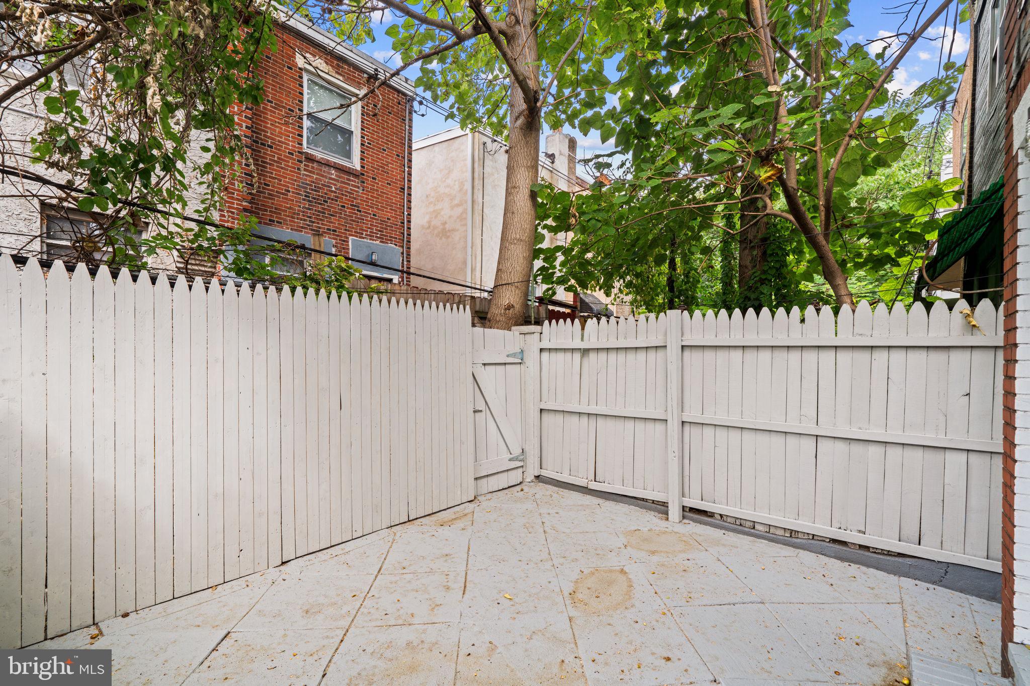 POINT BREEZE - Residential