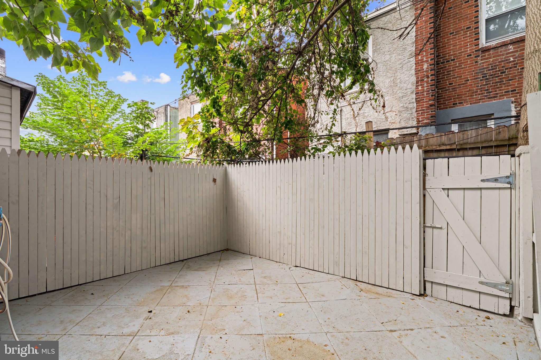 POINT BREEZE - Residential